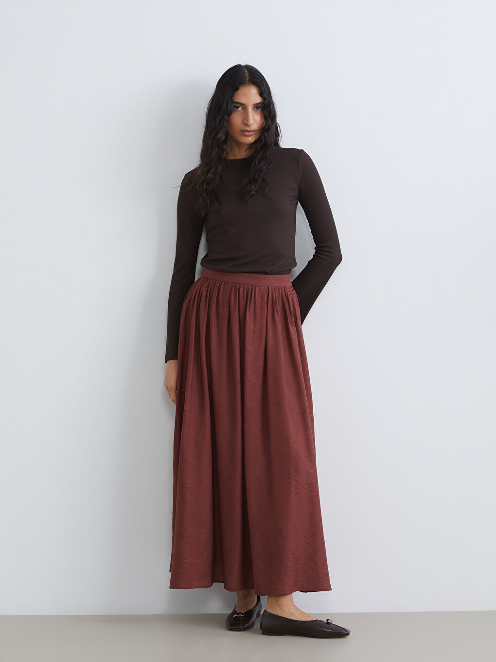 Kahverengi Beli Lastikli Desenli Kloş Etek