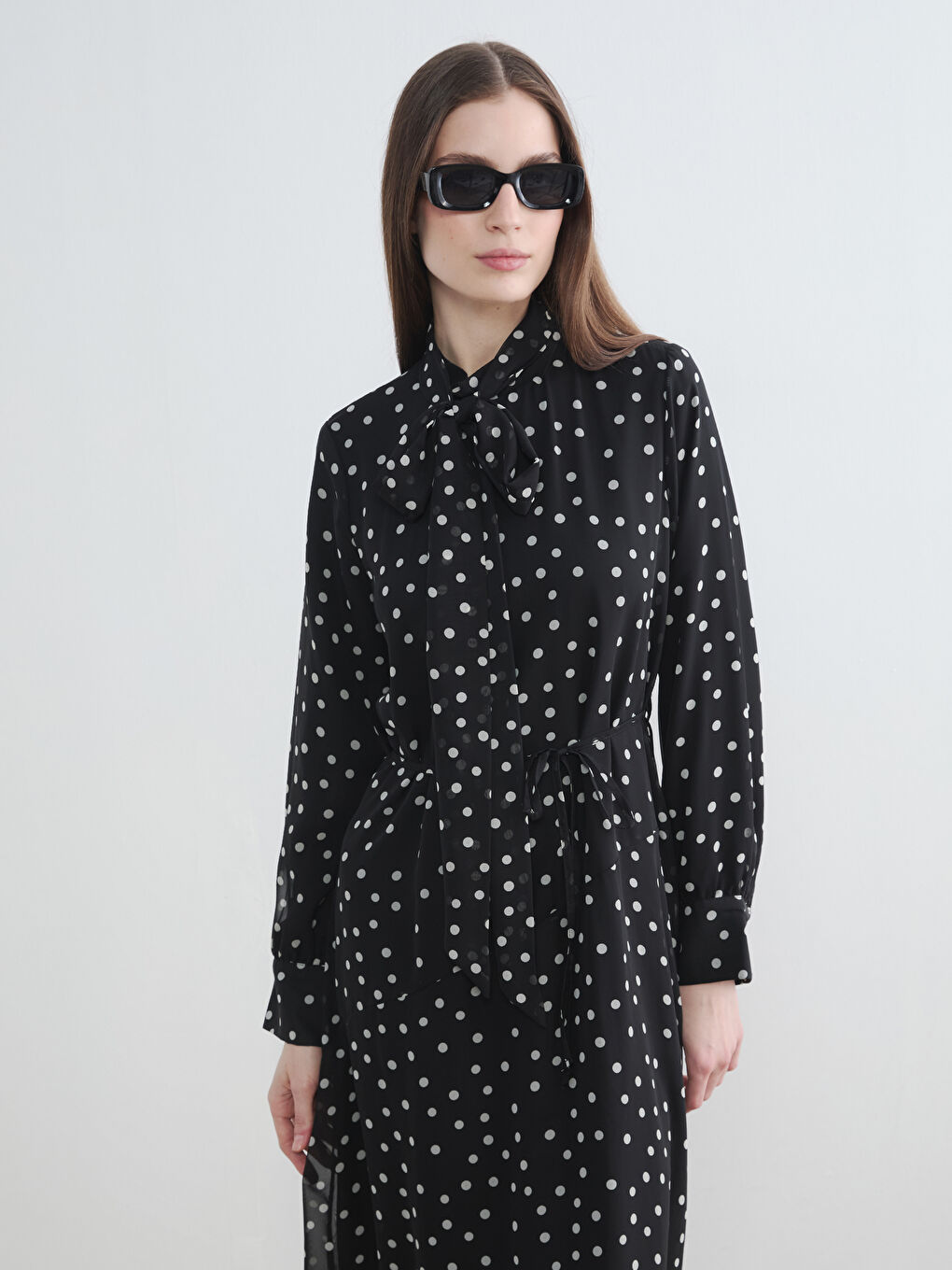 Siyah Puantiyeli Kuşaklı A Kesim Elbise-1
