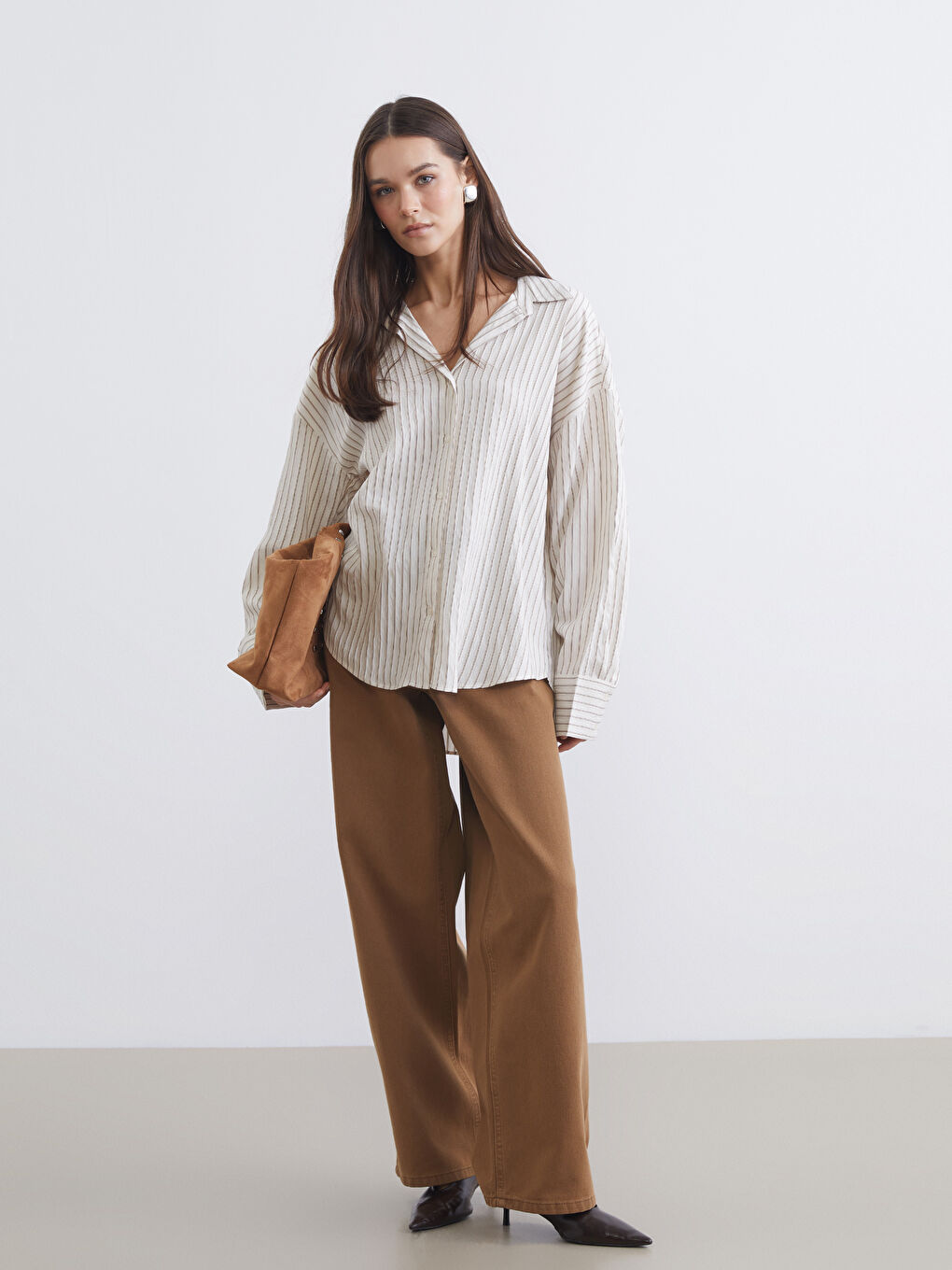 Ekru Çizgili Oversize Kadın Gömlek-1