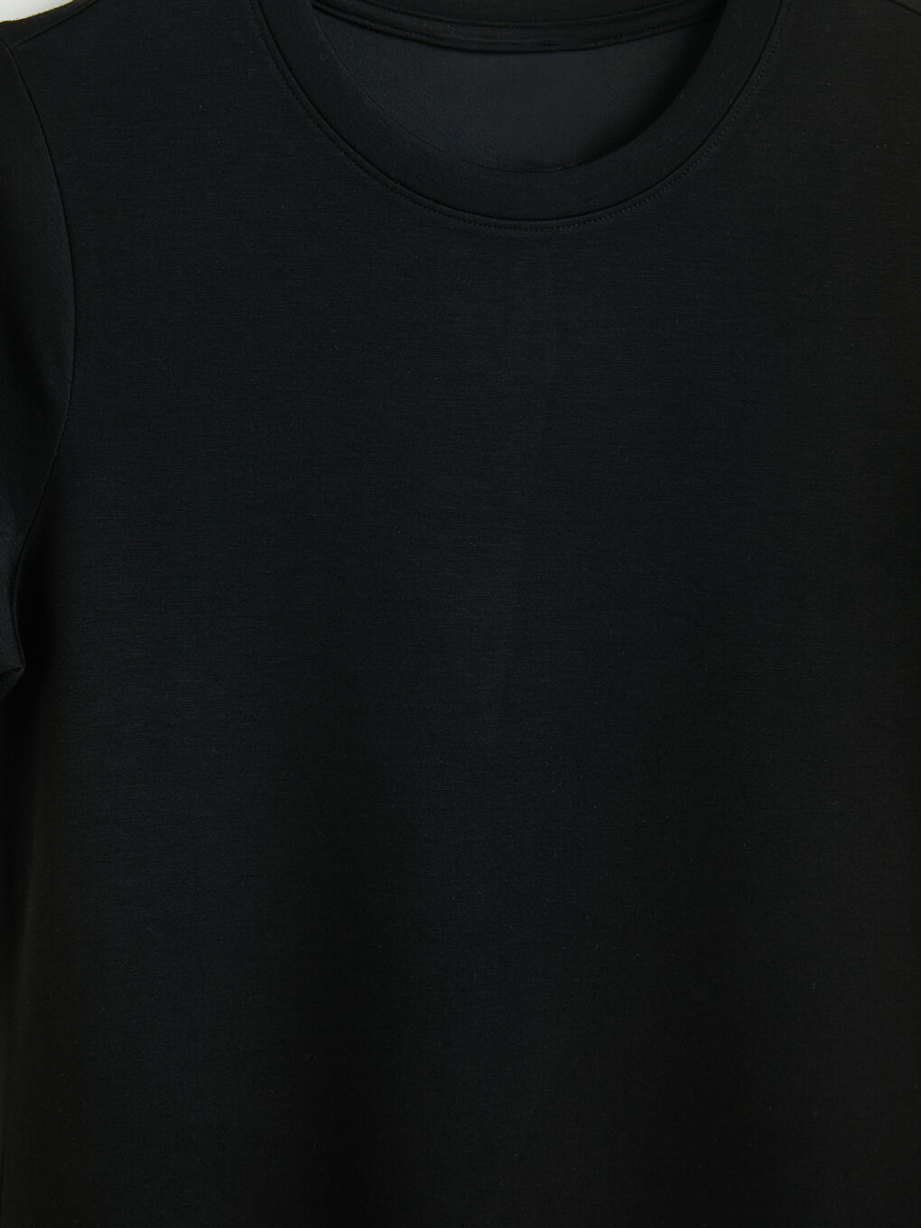 Haljina sa okruglim izrezom od mekog materijala-4