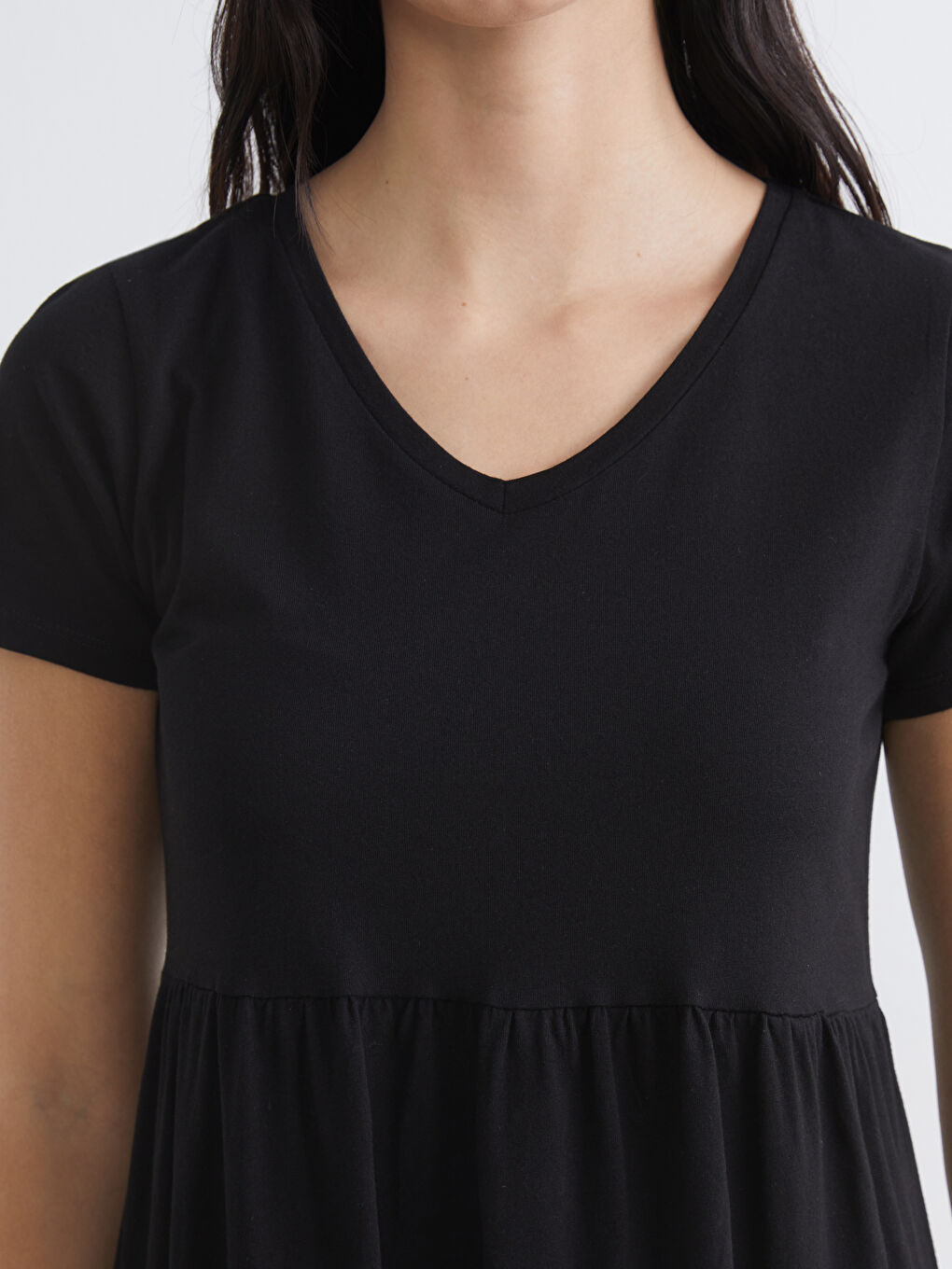 Siyah V Yaka Büzgülü Elbise-2