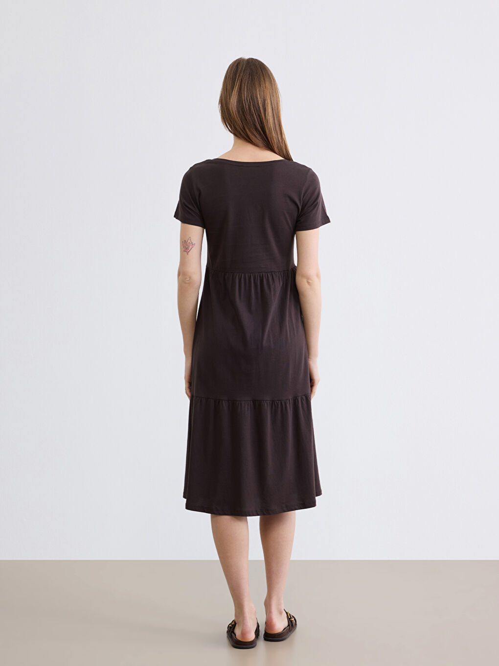 Kahverengi V Yaka Katkat Elbise-3