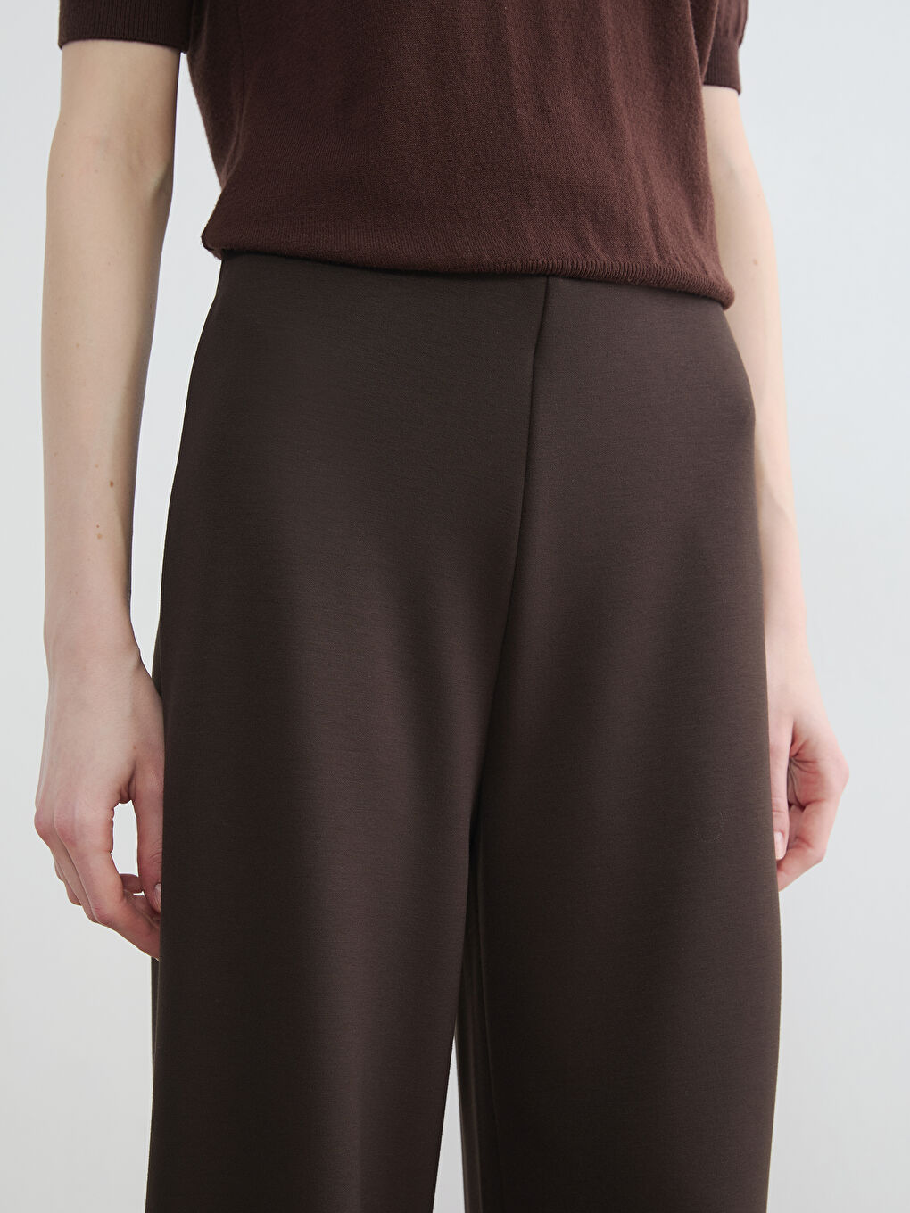 Kahverengi Beli Lastikli Geniş Paça Kadın Eşofman Altı-2