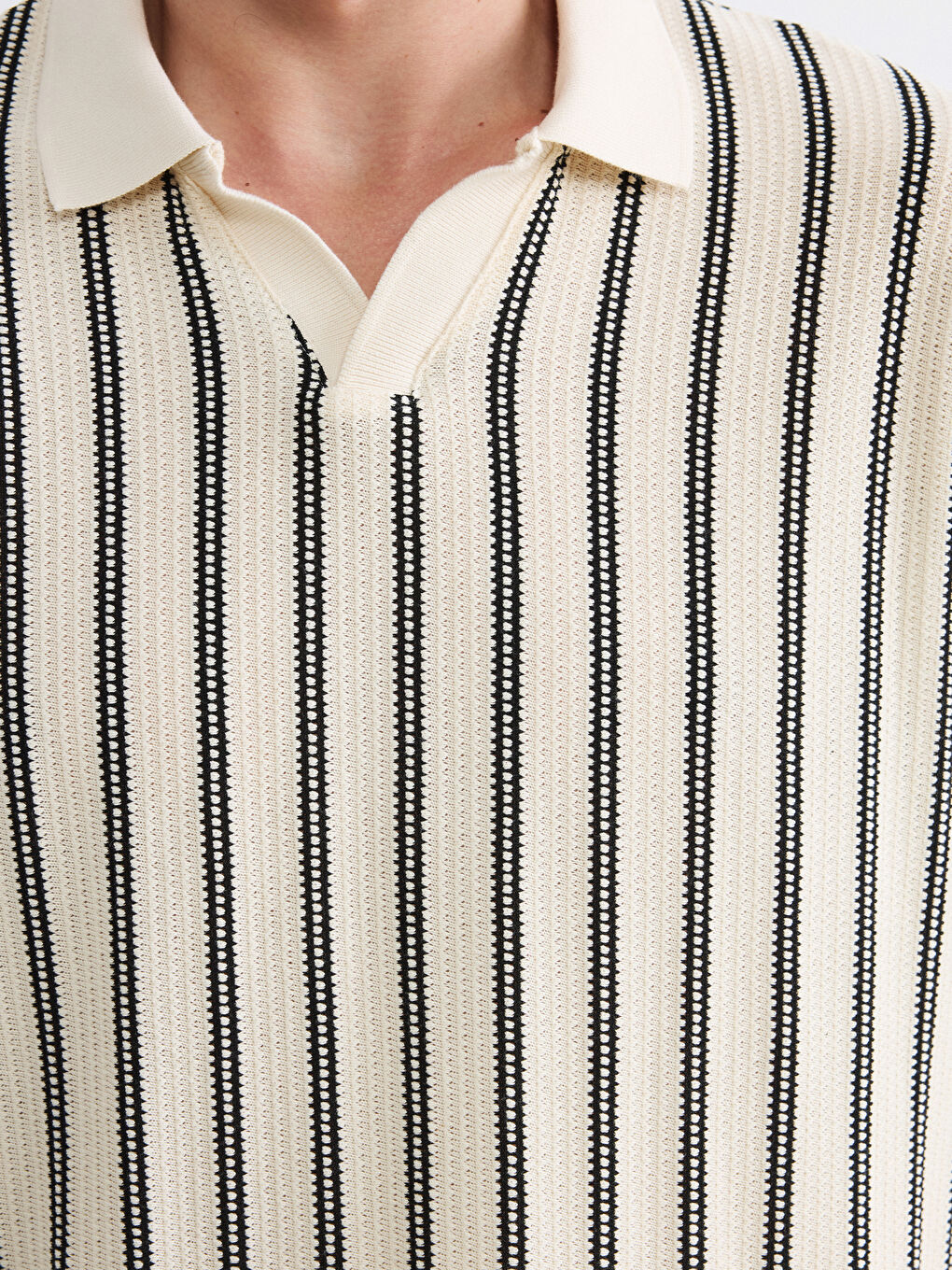 Siyah Polo Yaka Çizgili Erkek Tişört-2