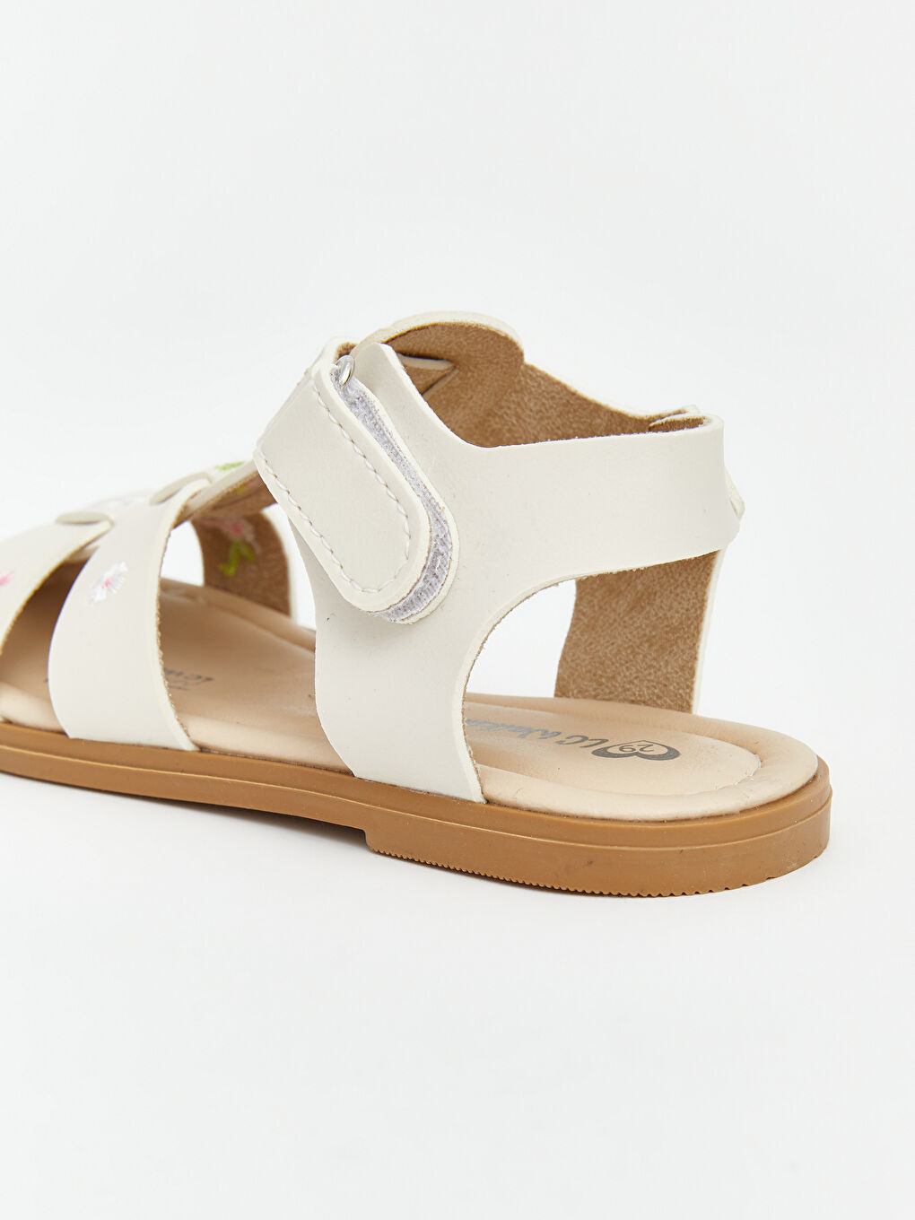 Bej Çiçek Nakışlı Kız Bebek Sandalet-4