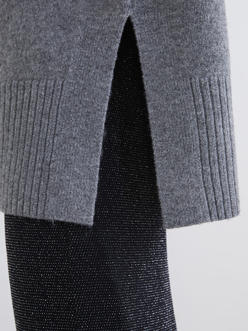 تونیک تریکۆی ئۆڤەرسایز یه‌خه‌ی نیوەگەردەنبەند بۆ ژنان-2