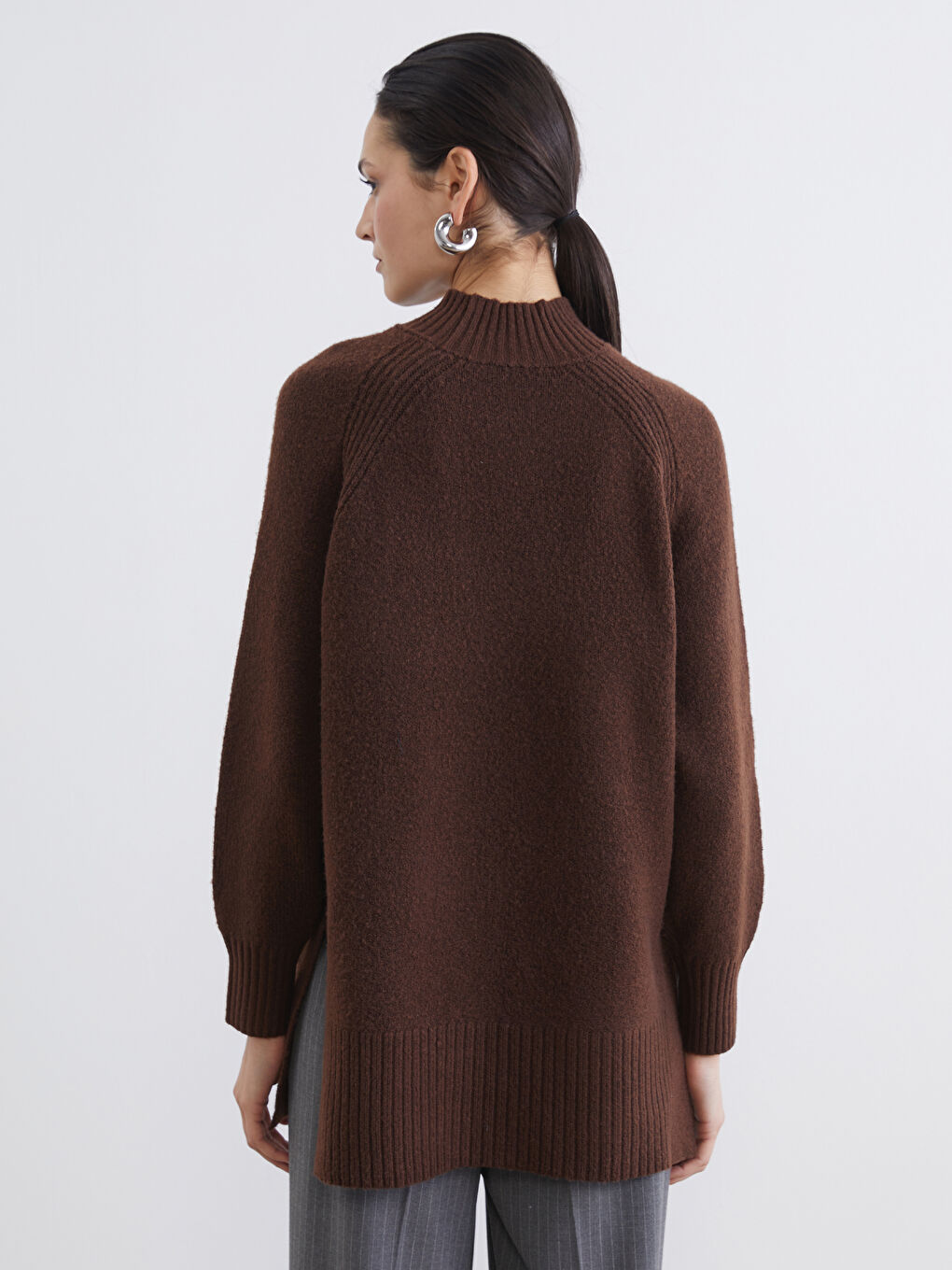 تونيك تريكو نسائي واسع الحجم برقبة شبه عالية-3