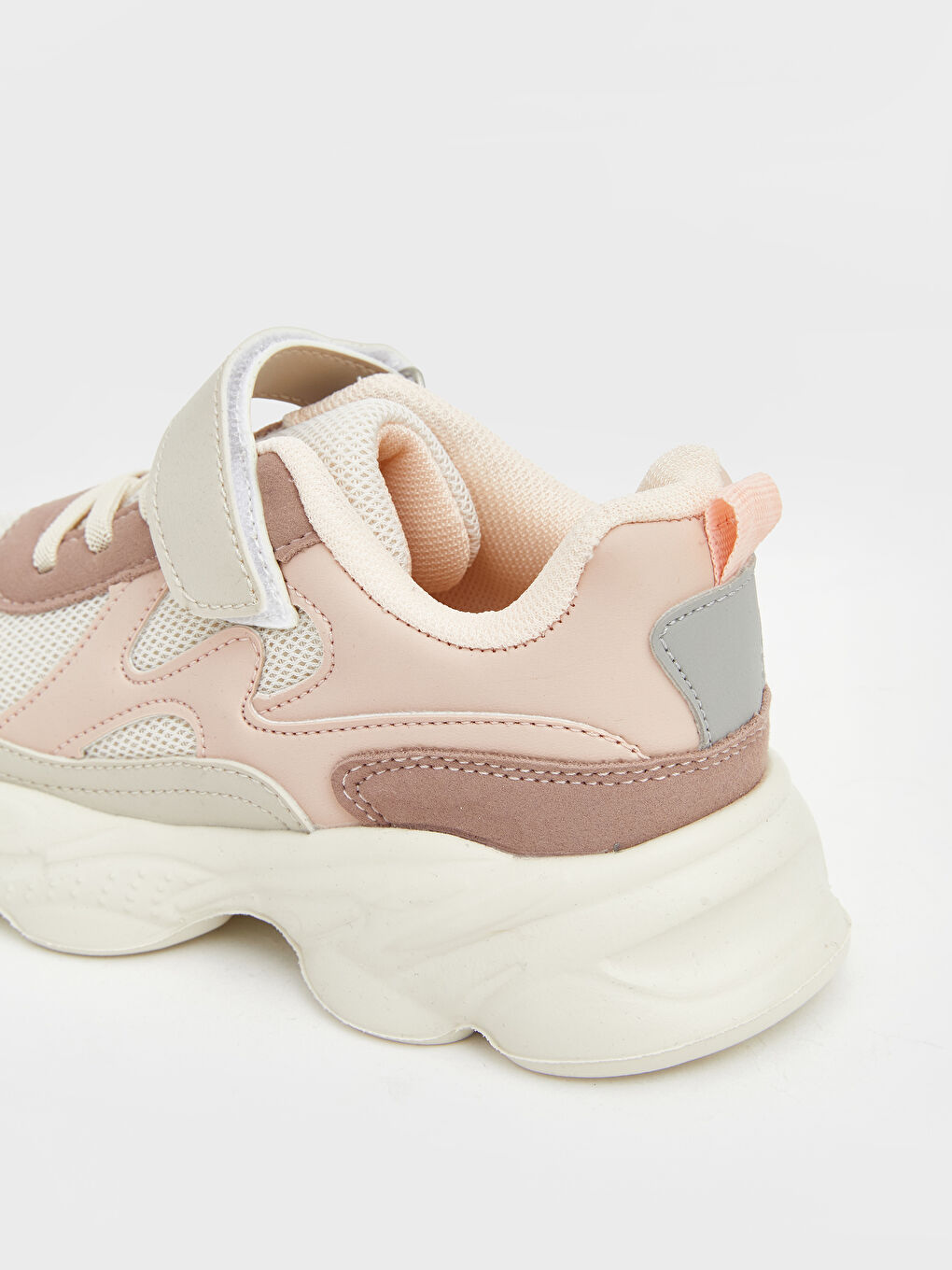 Bej Bağcık ve Cırt Cırtlı Kız Çocuk Spor Ayakkabı-4