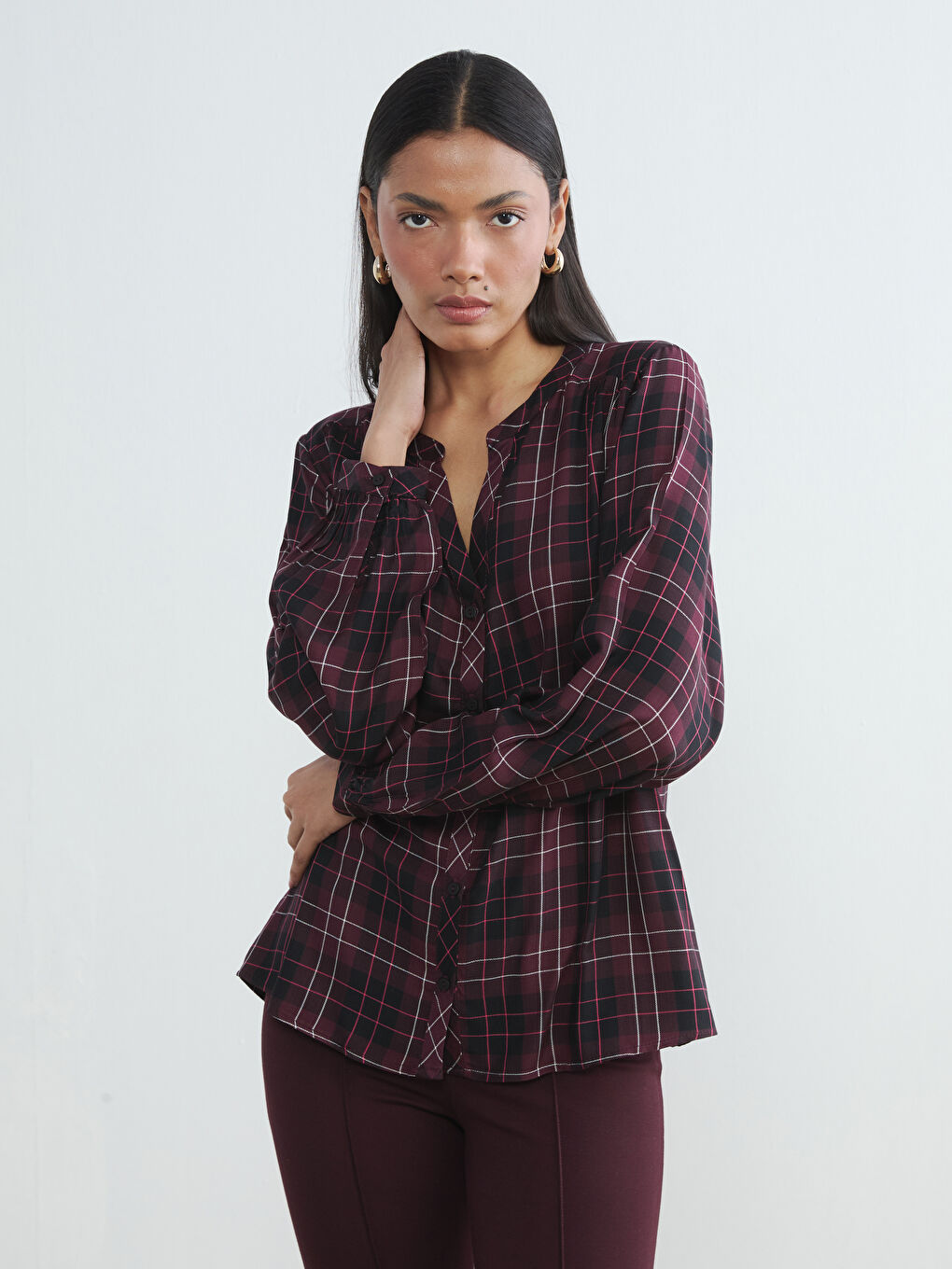 Асимметричная клетчатая оверсайз блузка