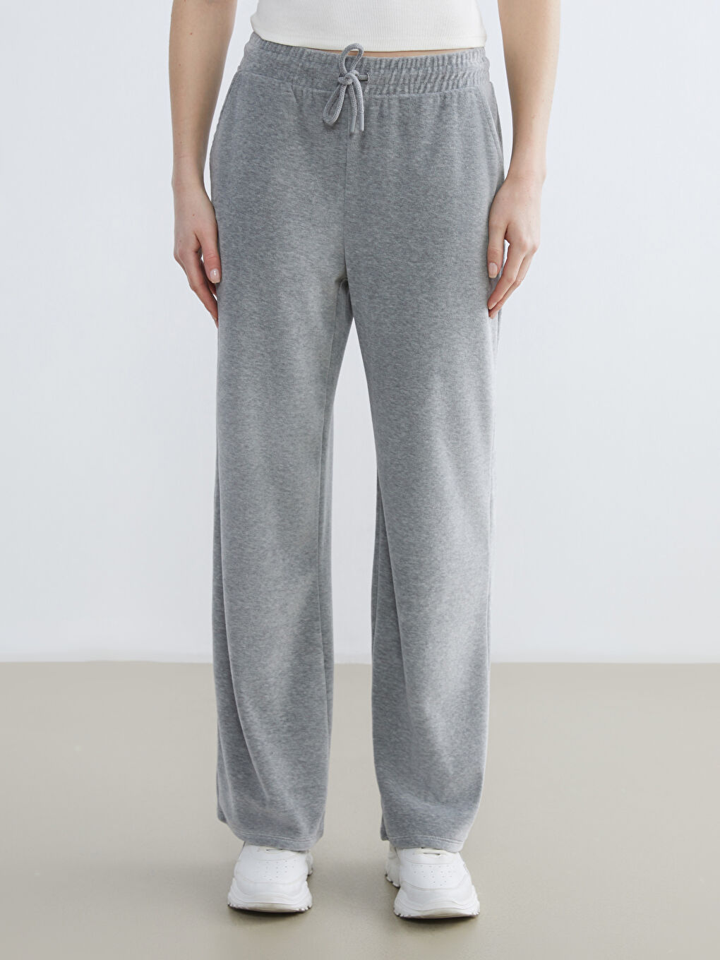 Elasticated Waist Velvet Women's Sweatpants-1