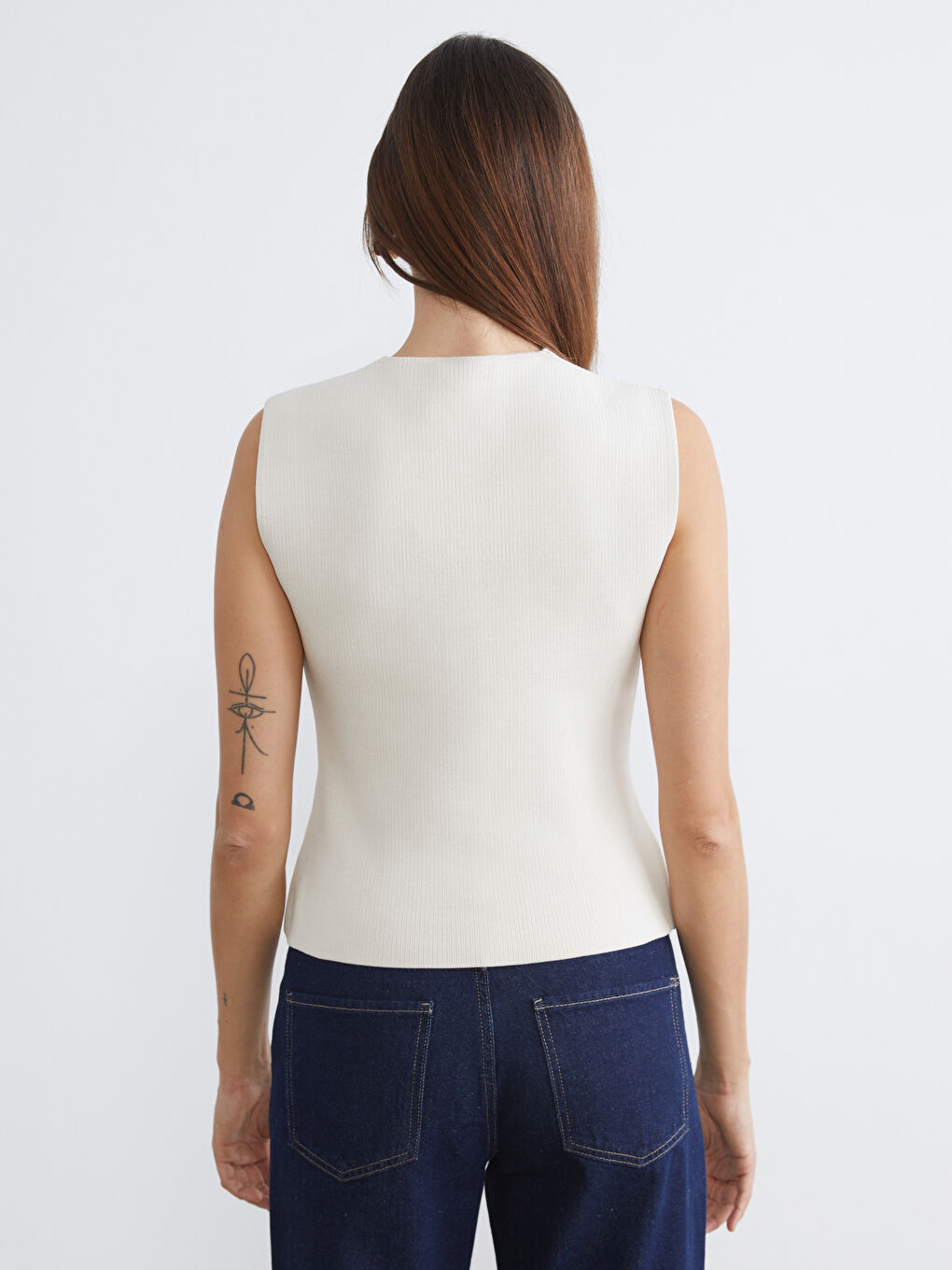 Ekru V Yaka Kadın Triko Yelek-3