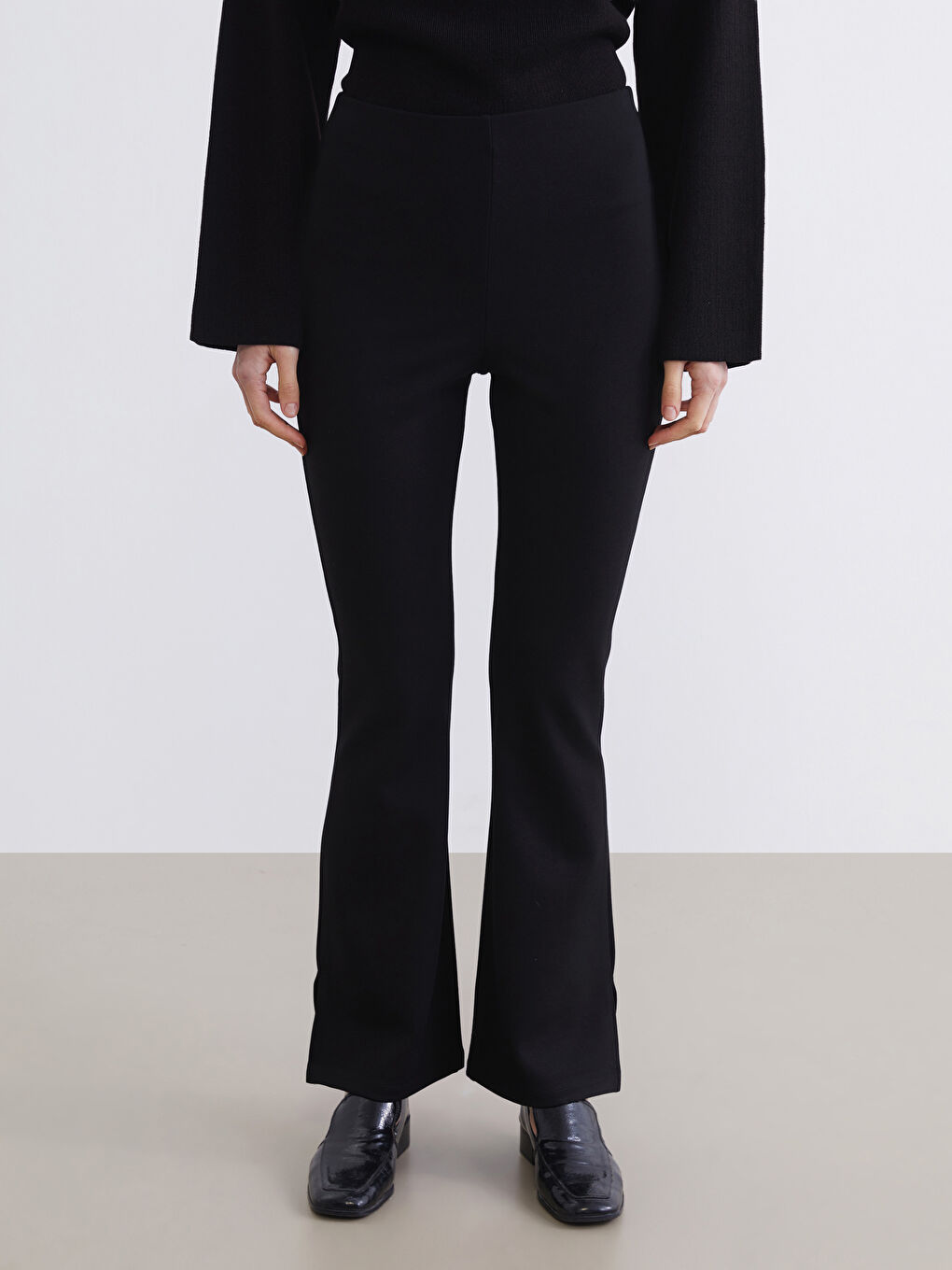 پانتۆڵ ڕه‌ش ژن-1