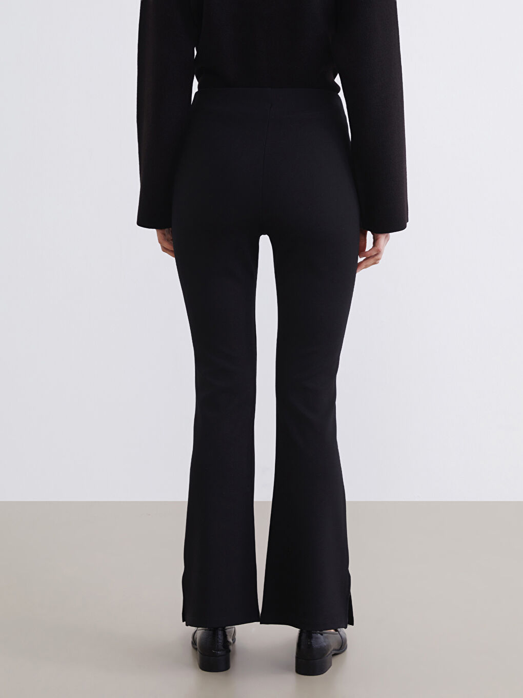 پانتۆڵ ڕه‌ش ژن-3