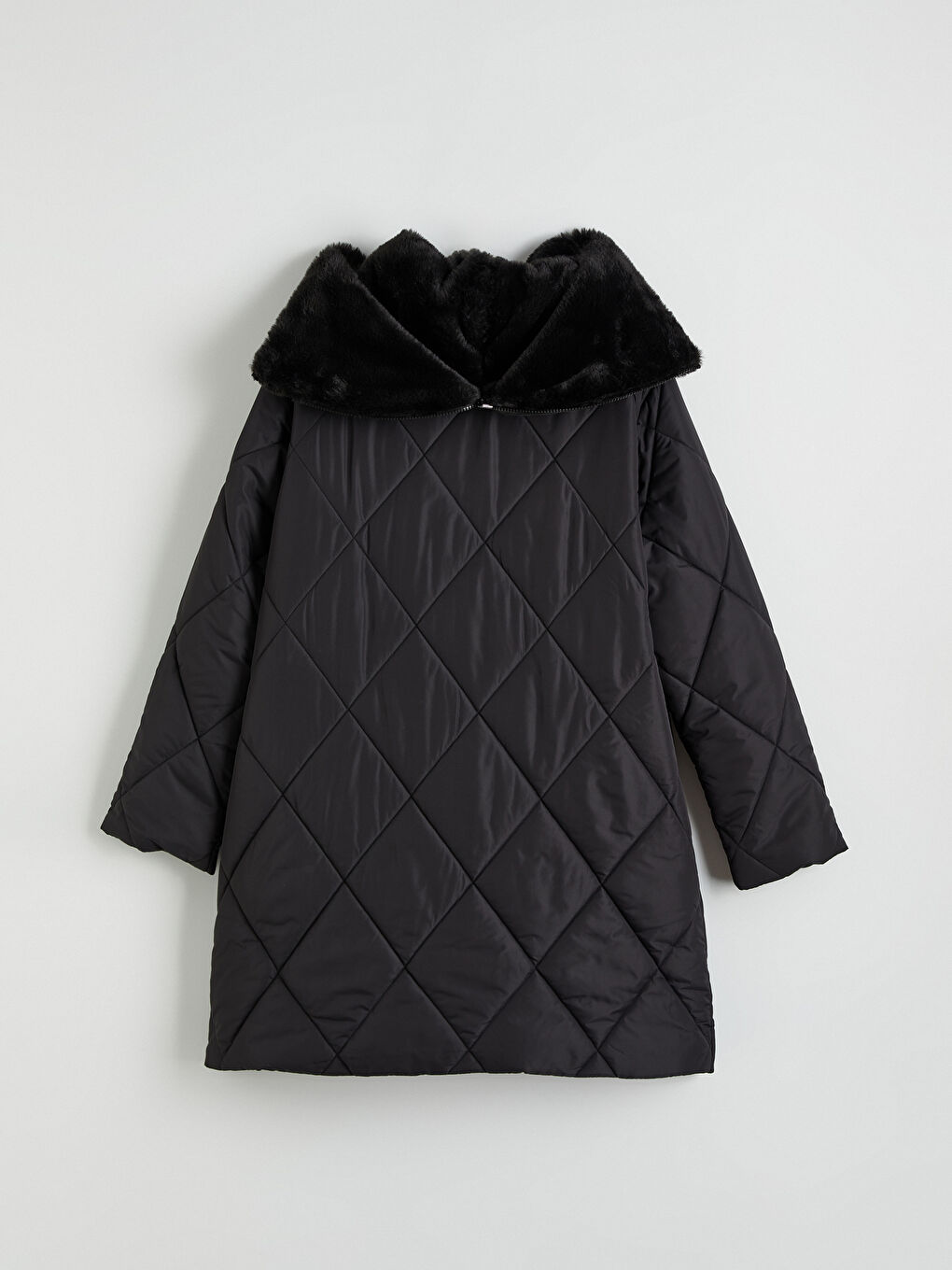 Siyah Kürk Kapüşonlu Kapitone Kadın Şişme Mont-10