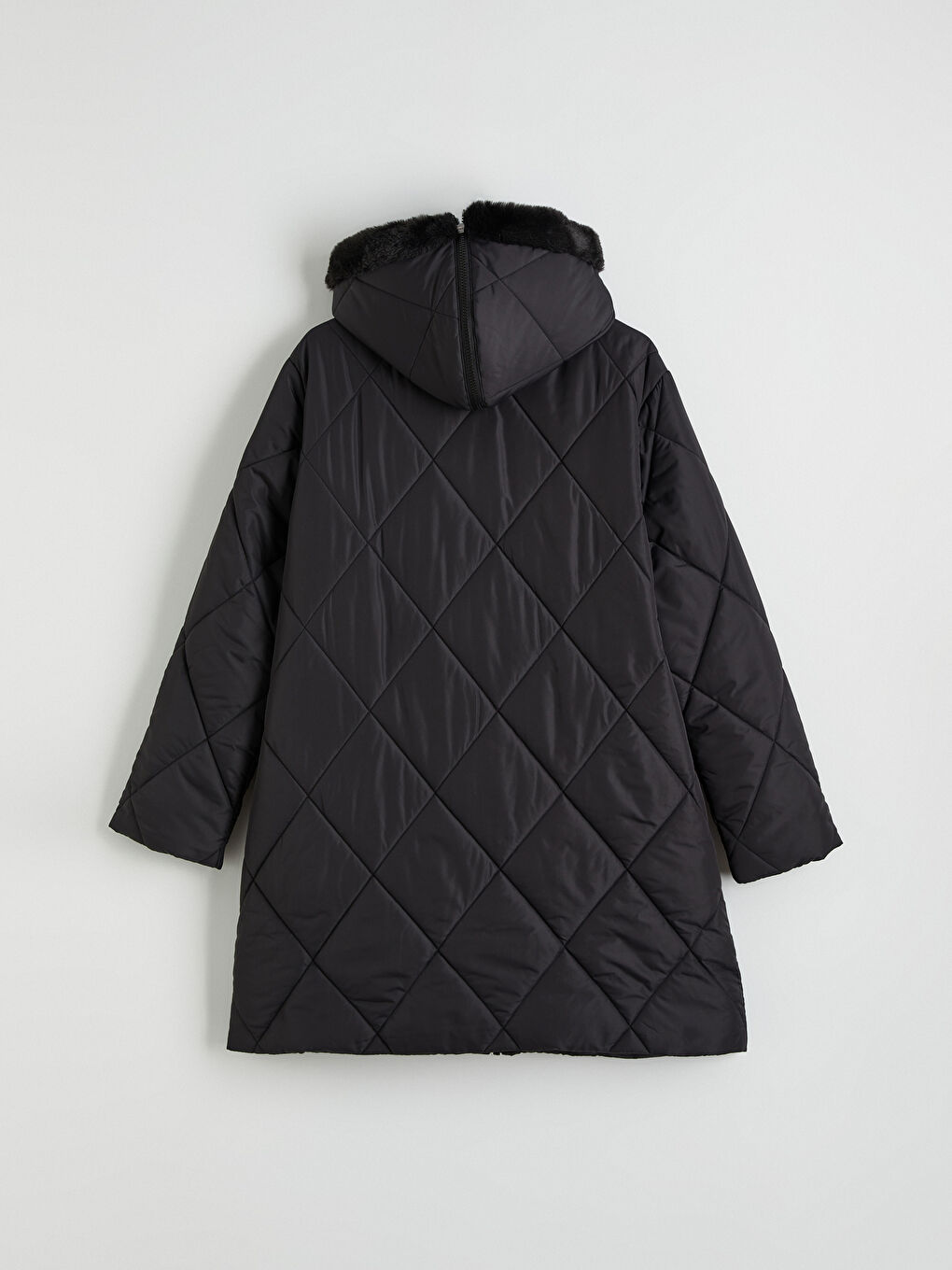 Siyah Kürk Kapüşonlu Kapitone Kadın Şişme Mont-11