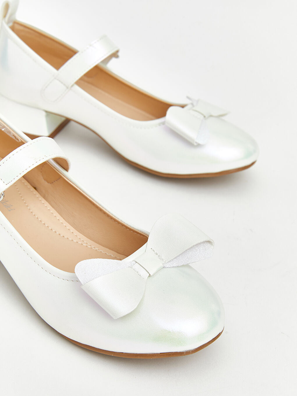 Ekru Fiyonk Görünümlü Kız Çocuk Babet-2