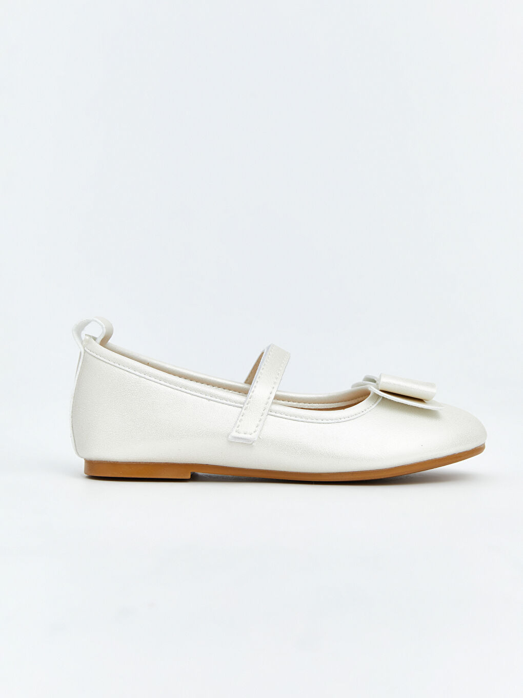 Bej Deri Görünümlü Kız Çocuk Babet-1