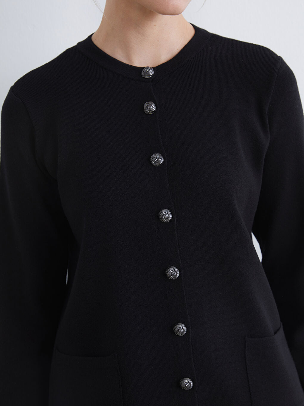 Siyah Bisiklet Yaka Kadın Triko Hırka-2