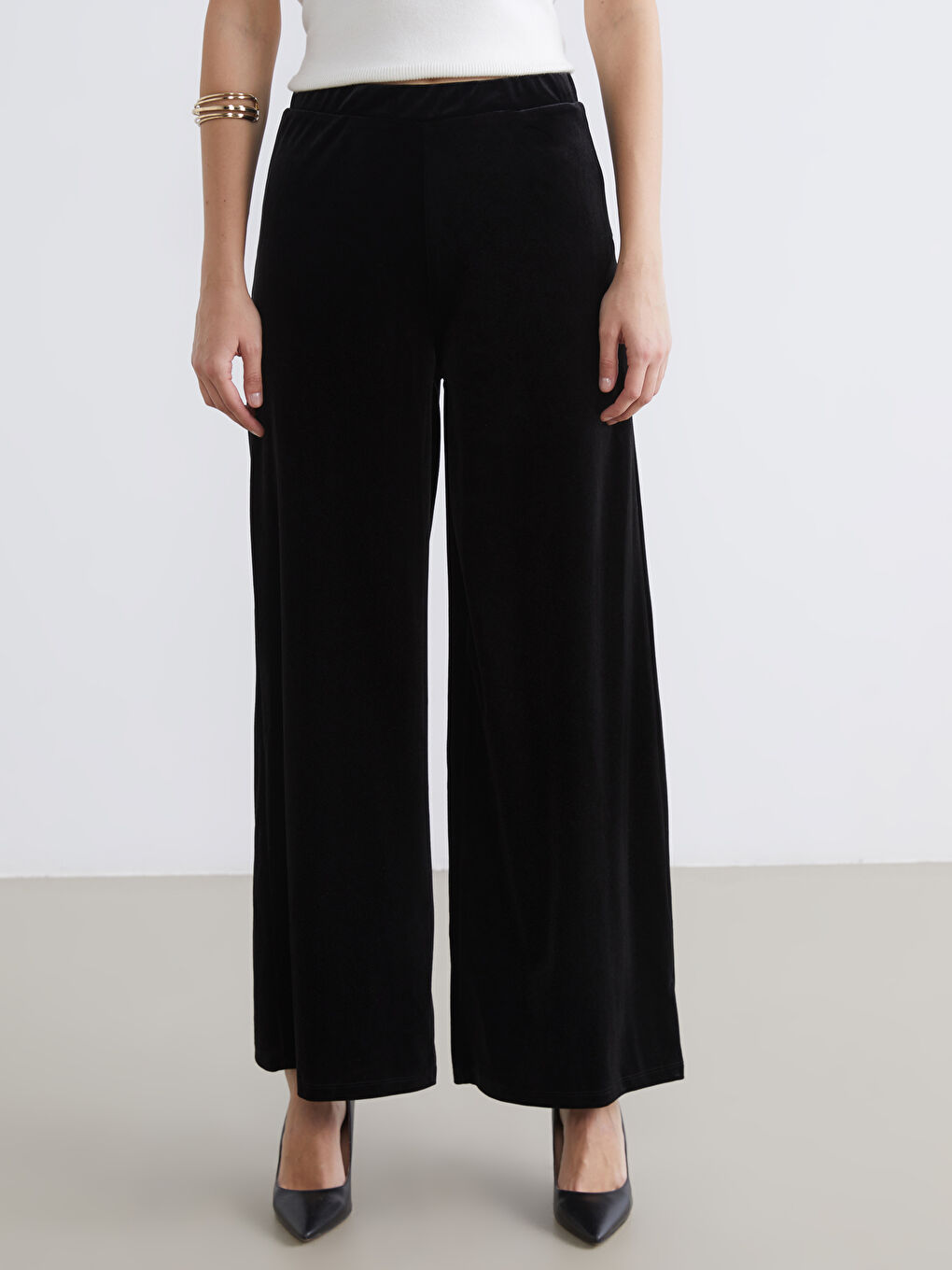 Siyah Beli Lastikli Geniş Paça Kadın Kadife Pantolon	-1