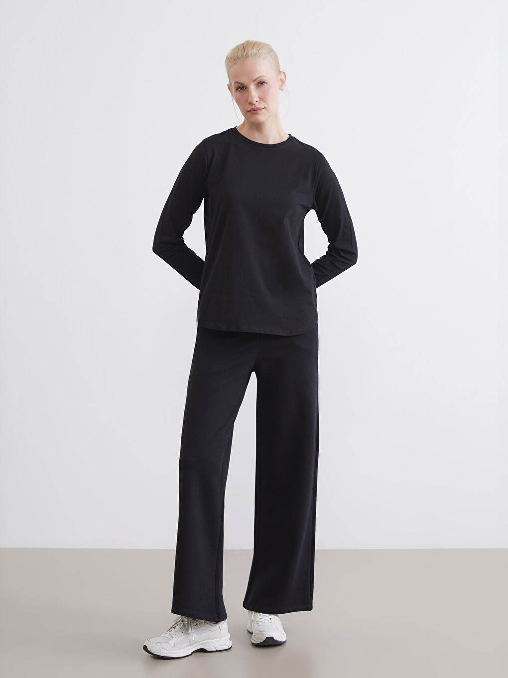 Siyah Beli Lastikli Geniş Paça Kadın Kalın Eşofman Altı