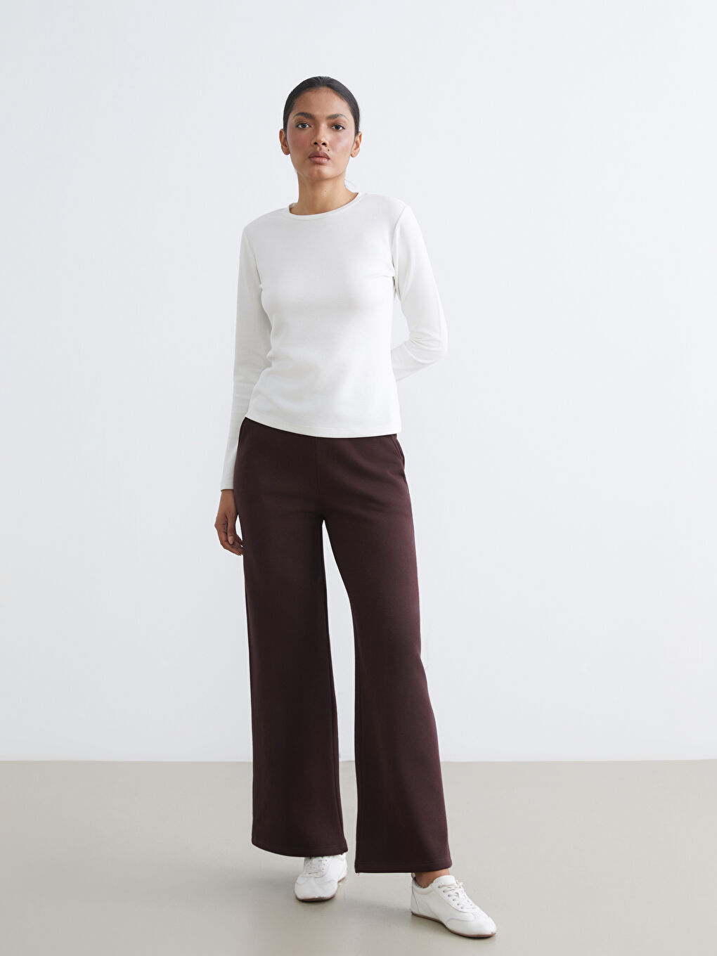 Women's Wide Leg Thick Sweatpants with Elastic Waist