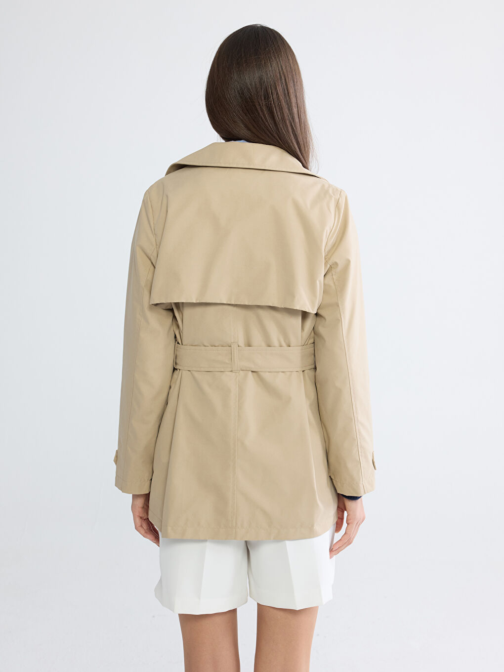 Bej Kruvaze Yaka Kadın Trençkot	-4