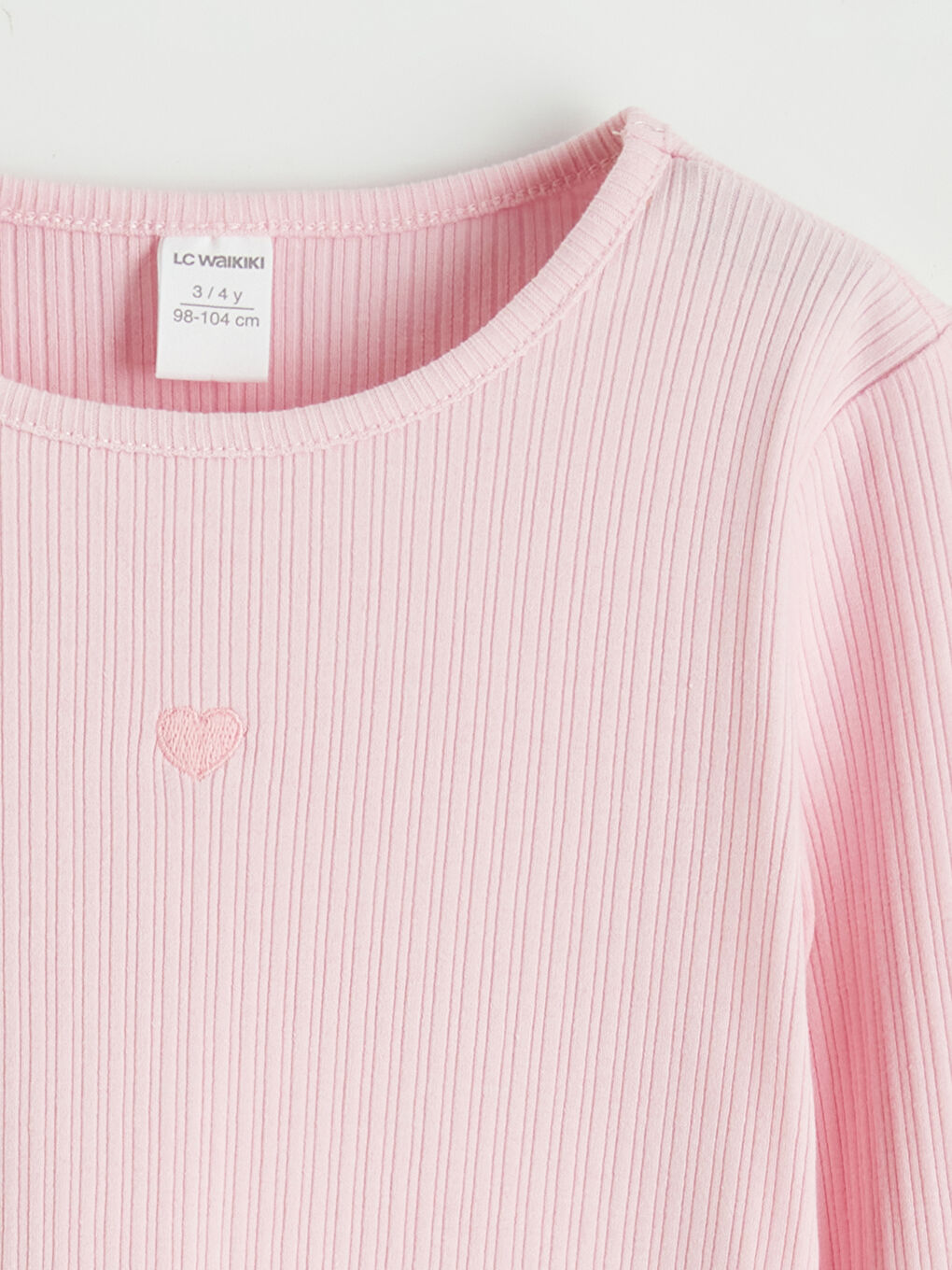 Pembe Bisiklet Yaka Kalp Nakışlı Kız Çocuk Tişört	-1