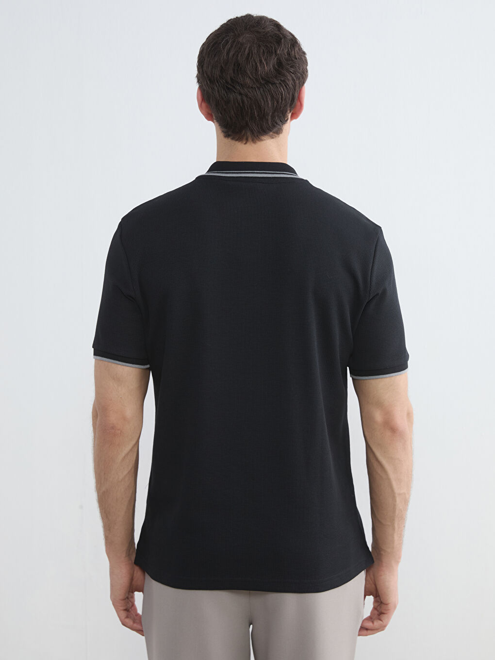 تي شيرت رجالي بياقة بولو-3