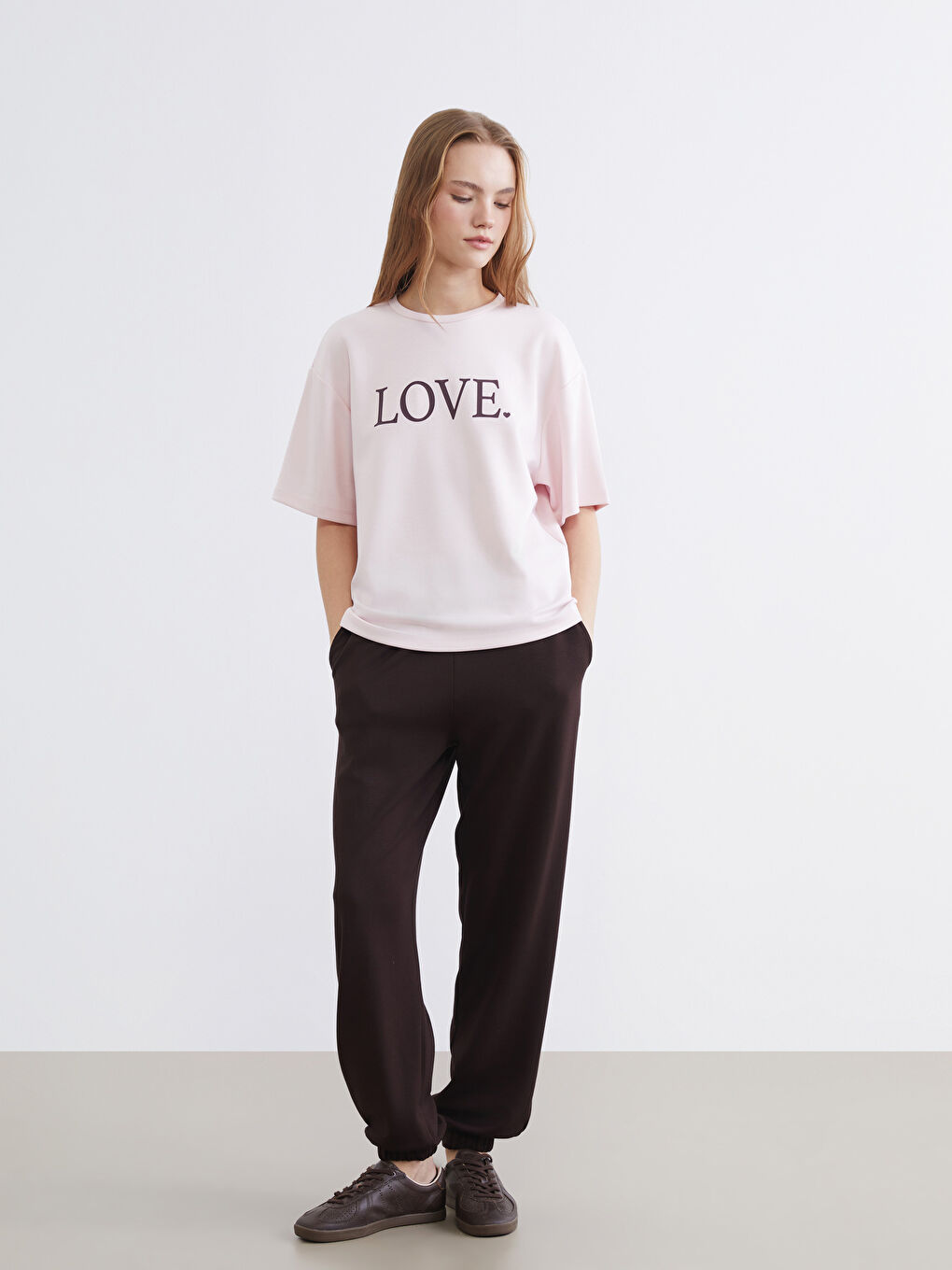 Pembe Yazı Baskılı Soft Touch Kadın Tişört-1