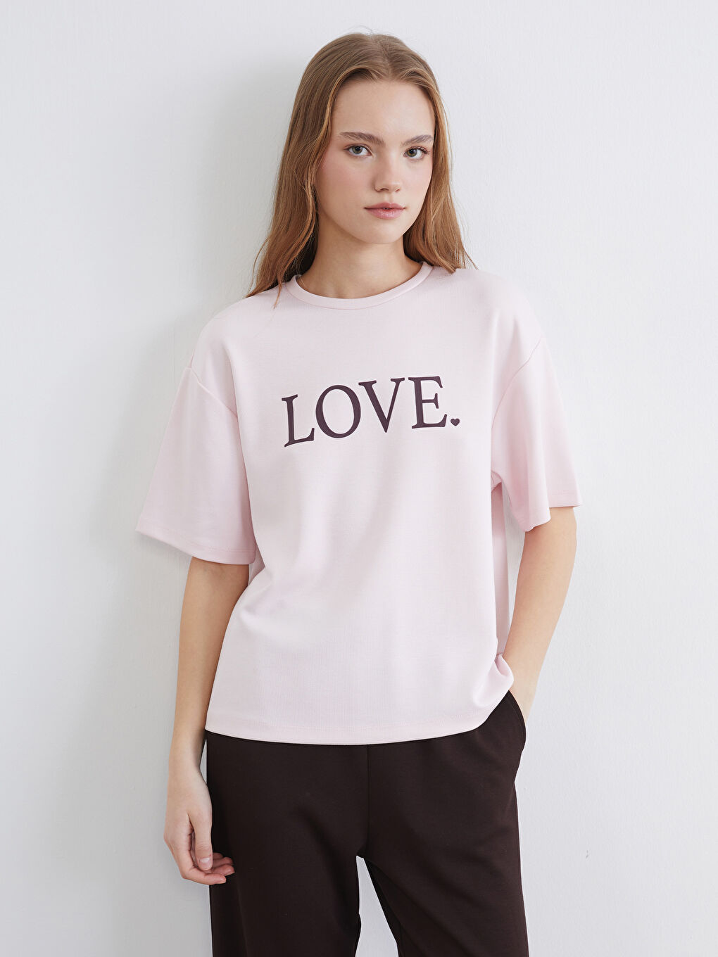 Pembe Yazı Baskılı Soft Touch Kadın Tişört-2