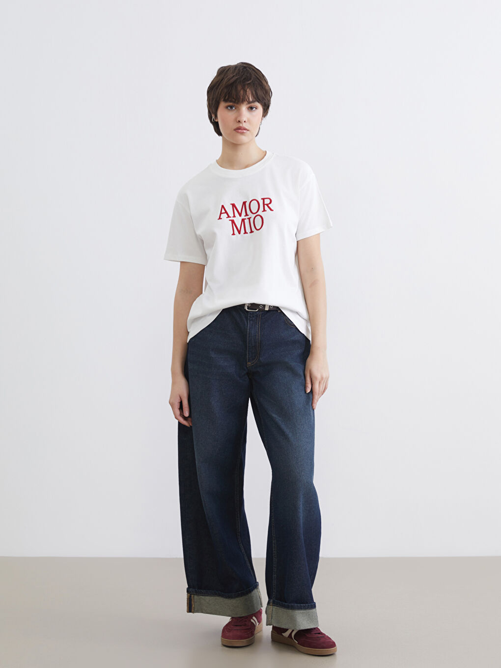 Ekru Bisiklet Yaka Baskılı Kadın Tişört-1