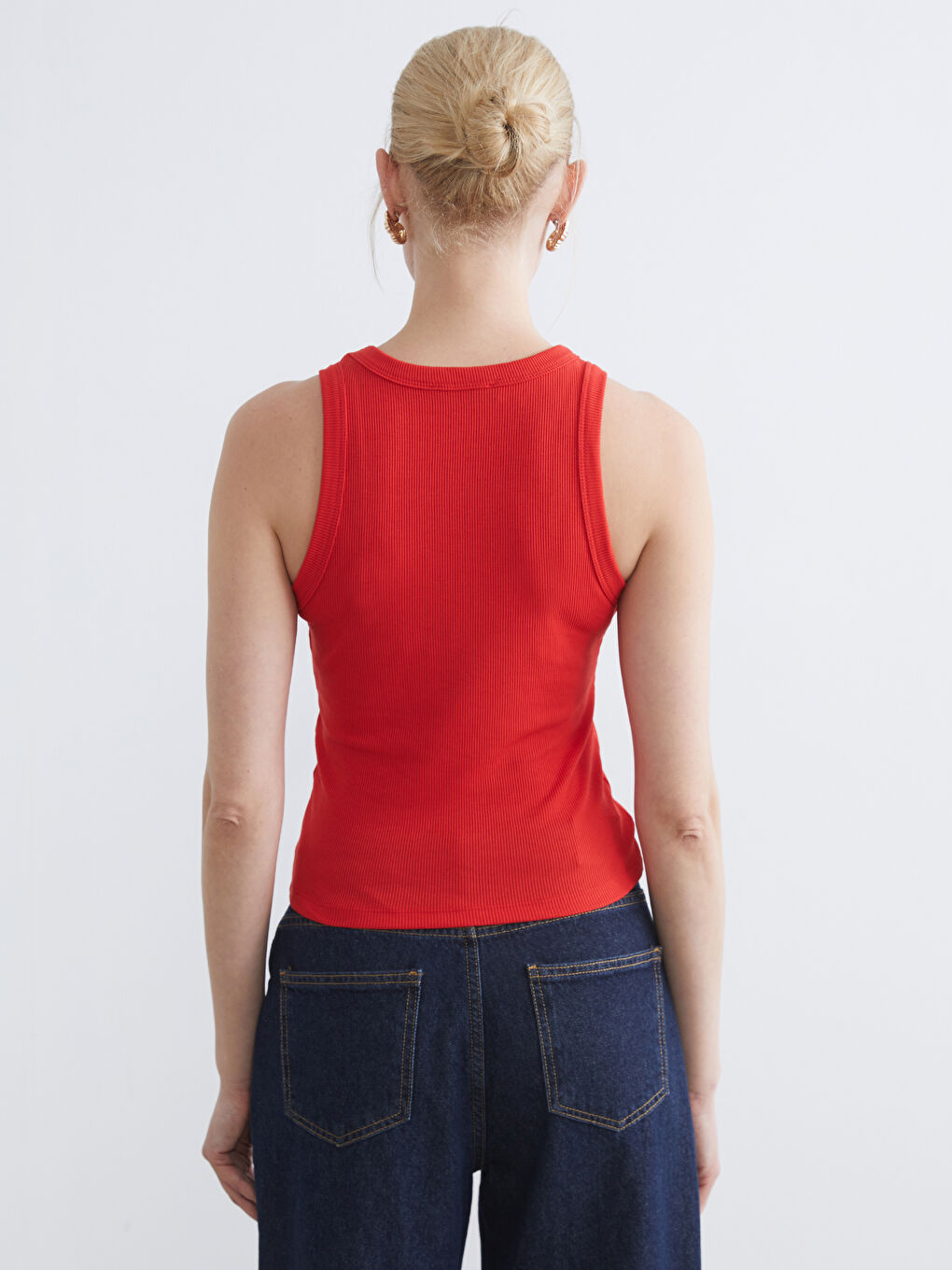 Kırmızı Bisiklet Yaka Kadın Atlet-3