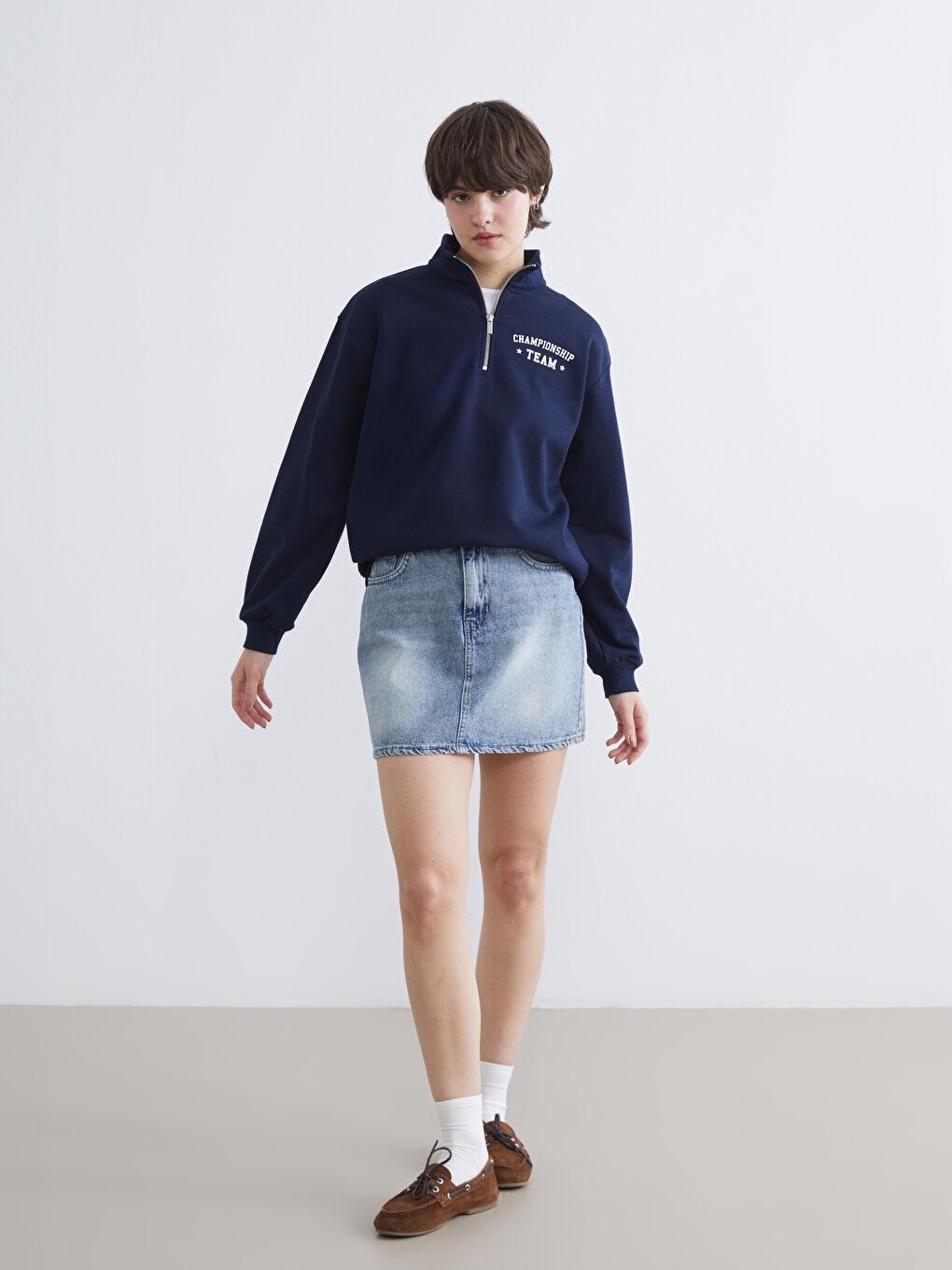 Lacivert Dik Yaka Baskılı Oversize Kadın Kalın Sweatshirt-1