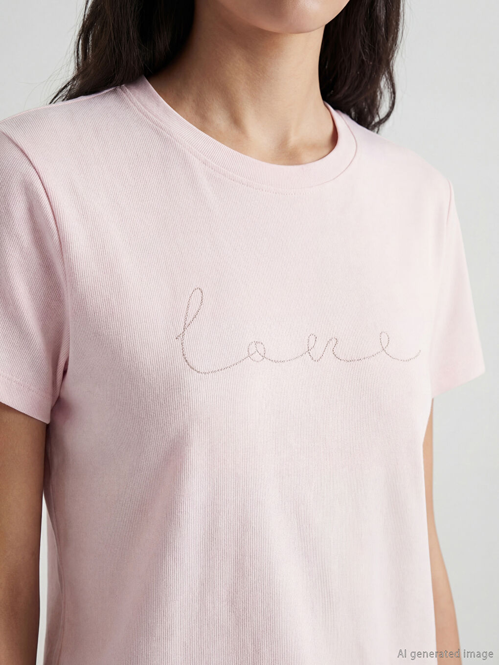 Pembe Bisiklet Yaka Nakışlı Kadın Tişört-2