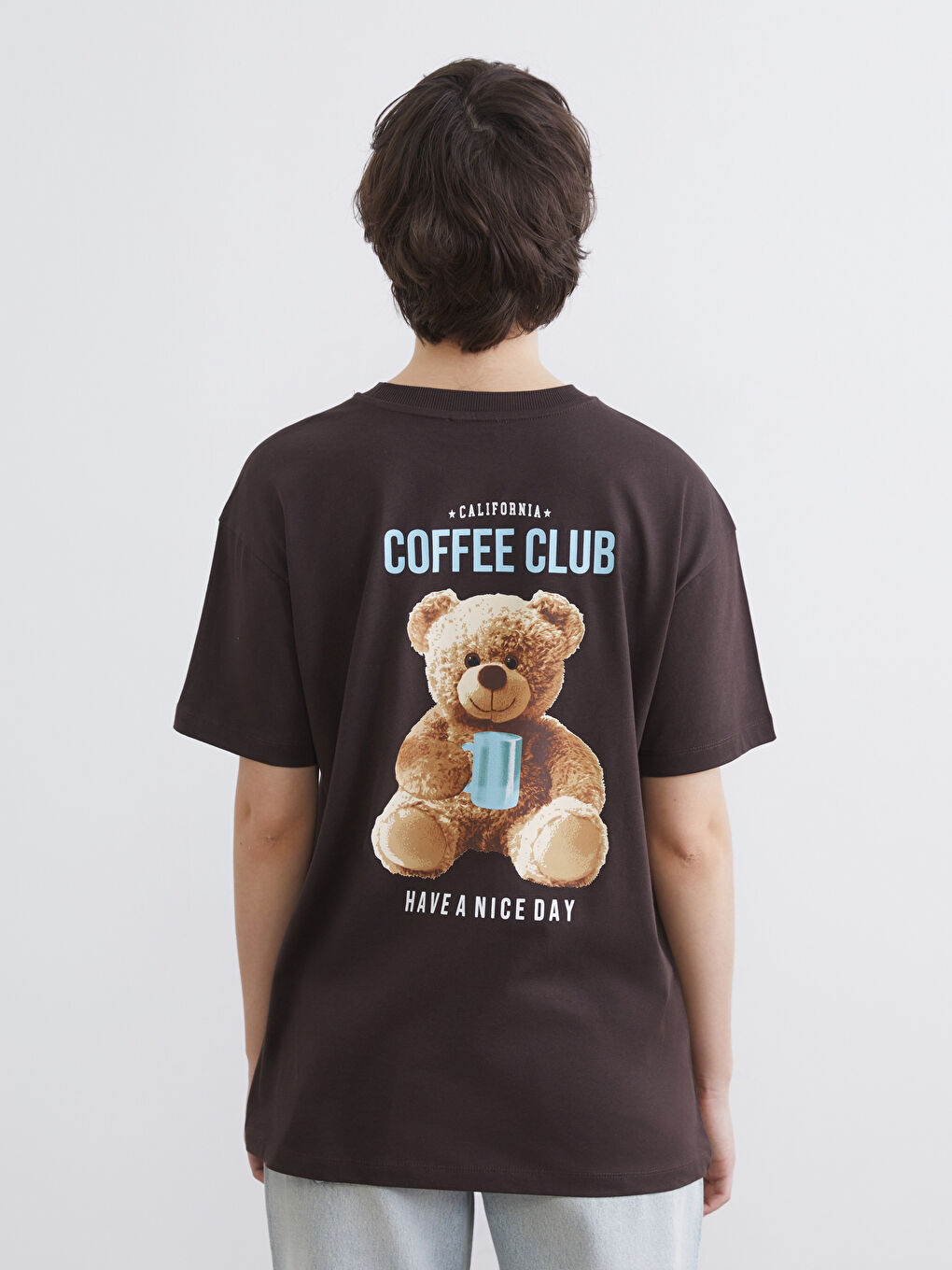 Kahverengi Bisiklet Yaka Ayı Teddy Baskılı Kadın Tişört-3