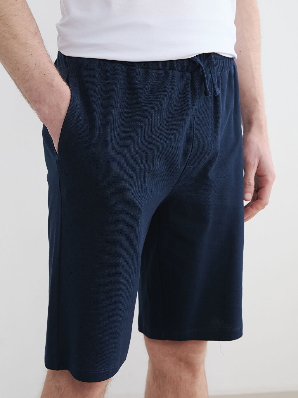 شورت رجالي بقصة عادية من قماش بيكيه-2