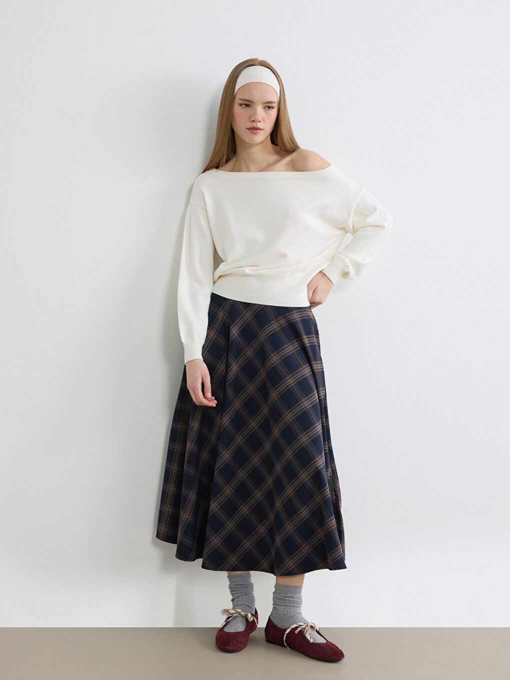 Slash Neck Women's Knitwear Sweater-1