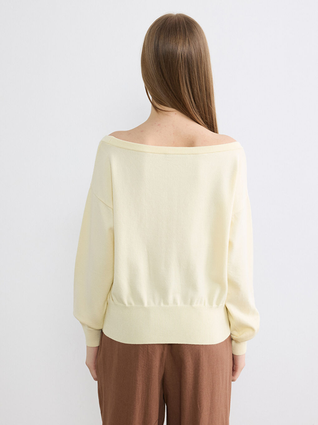 سترة تريكو بياقة سلاش للنساء-3