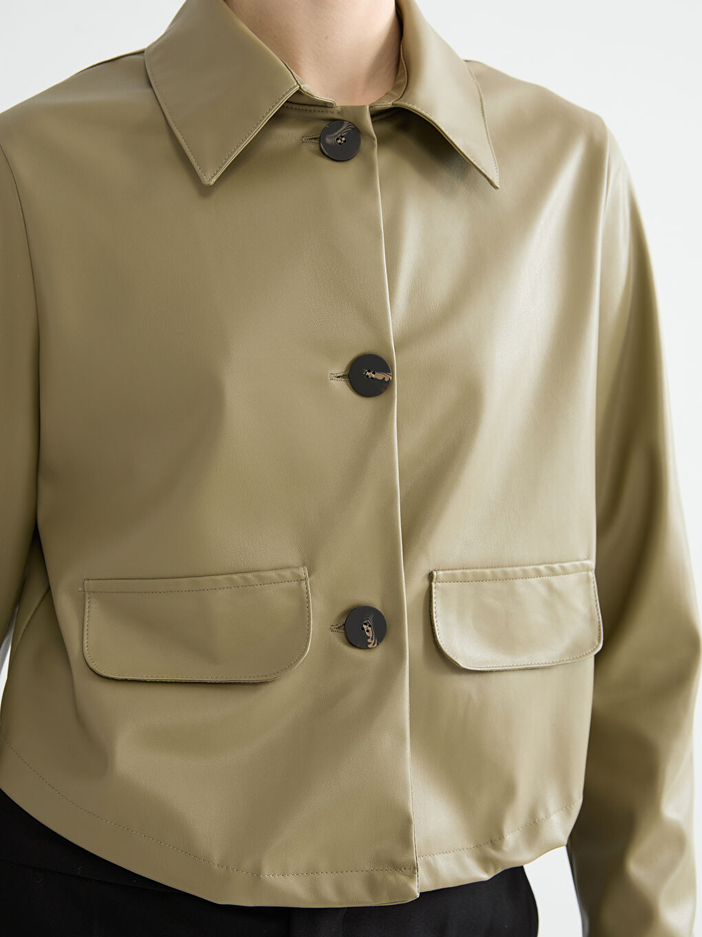 Yeşil Gömlek Yaka Kadın Deri Görünümlü Ceket-2