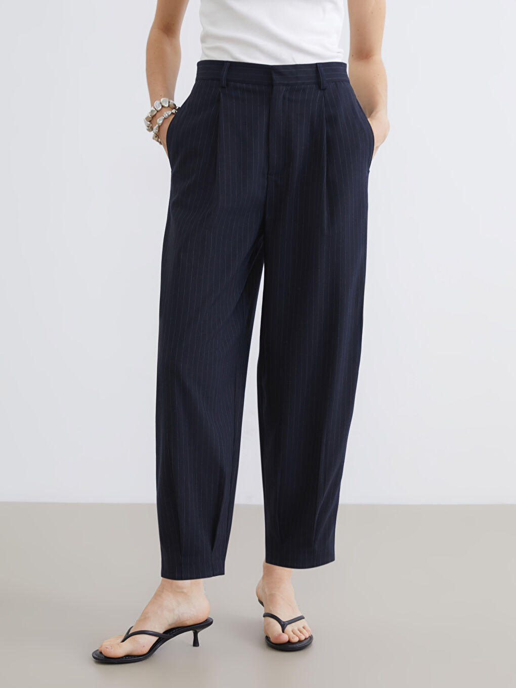 Lacivert Loose Fit Çizgili Kadın Kumaş Pantolon-1