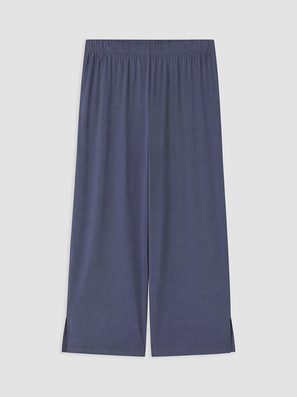 Set Pizhamash Capri Me Jakë Të Rrumbullakët Për Gra-7