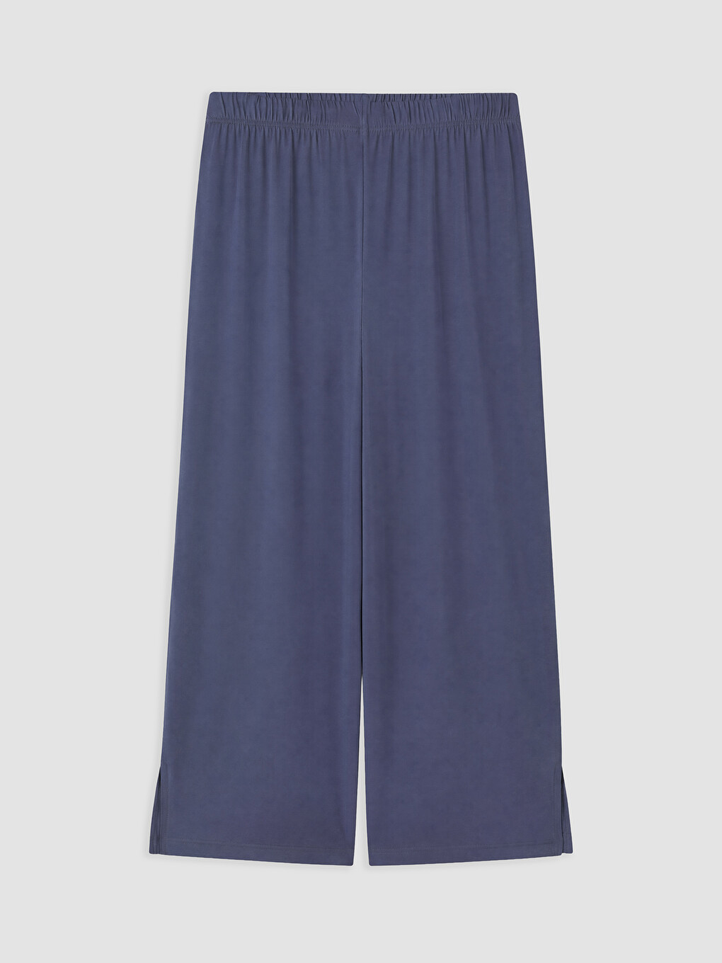 Set Pizhamash Capri Me Jakë Të Rrumbullakët Për Gra-8