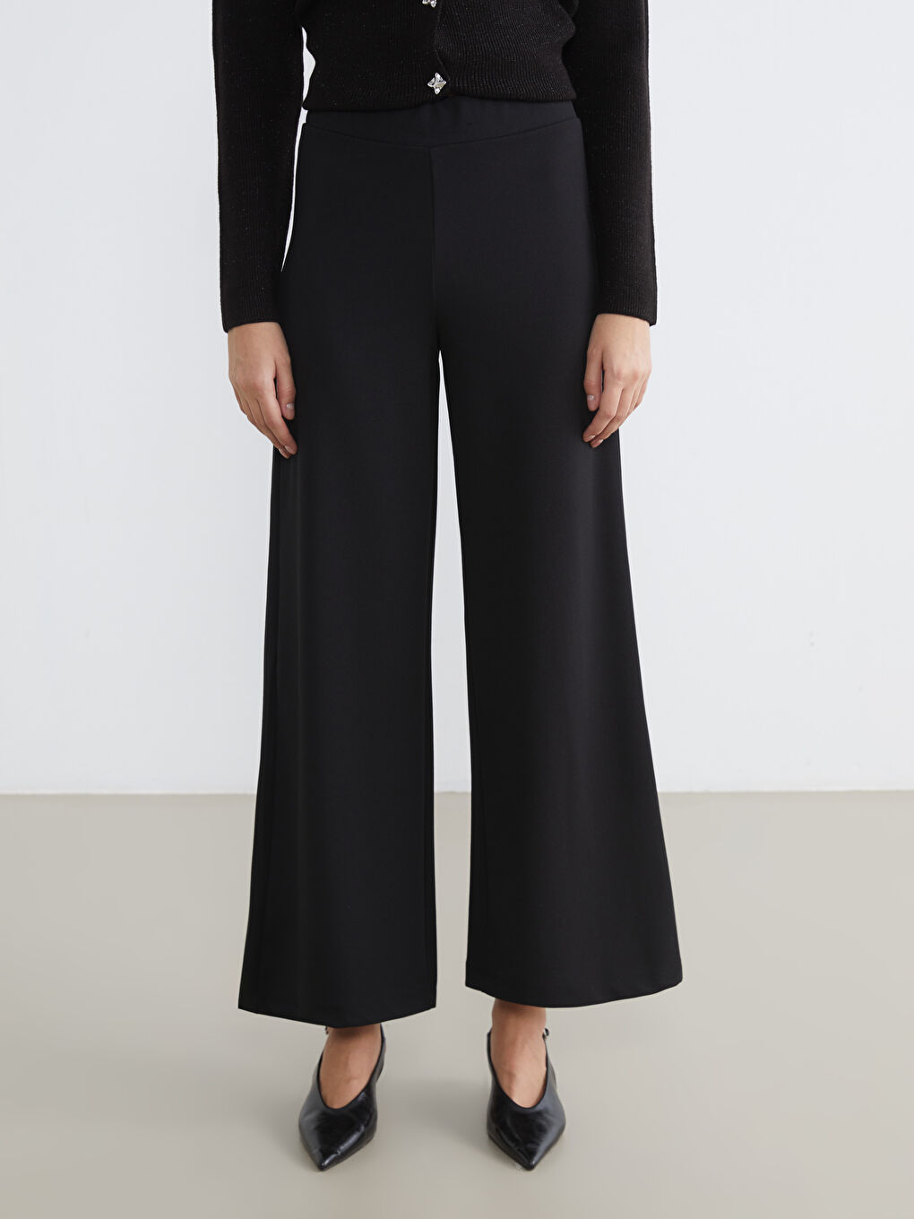 Siyah Beli Lastikli Geniş Paça Kadın Pantolon-1