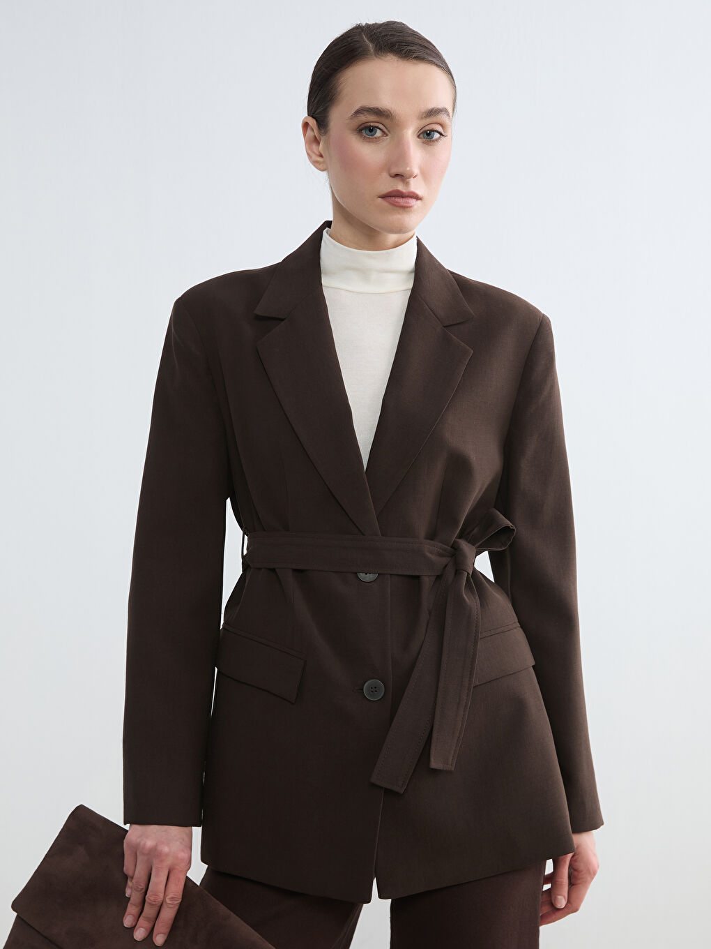 Kahverengi Beli Kuşaklı Kadın Blazer Ceket