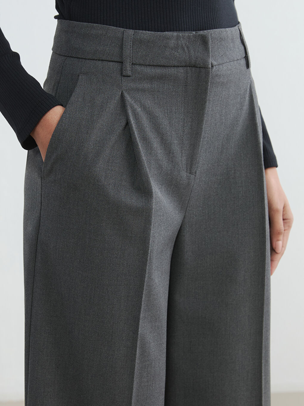 بنطلونات نسائية بليسيه بمقاس مريح-3