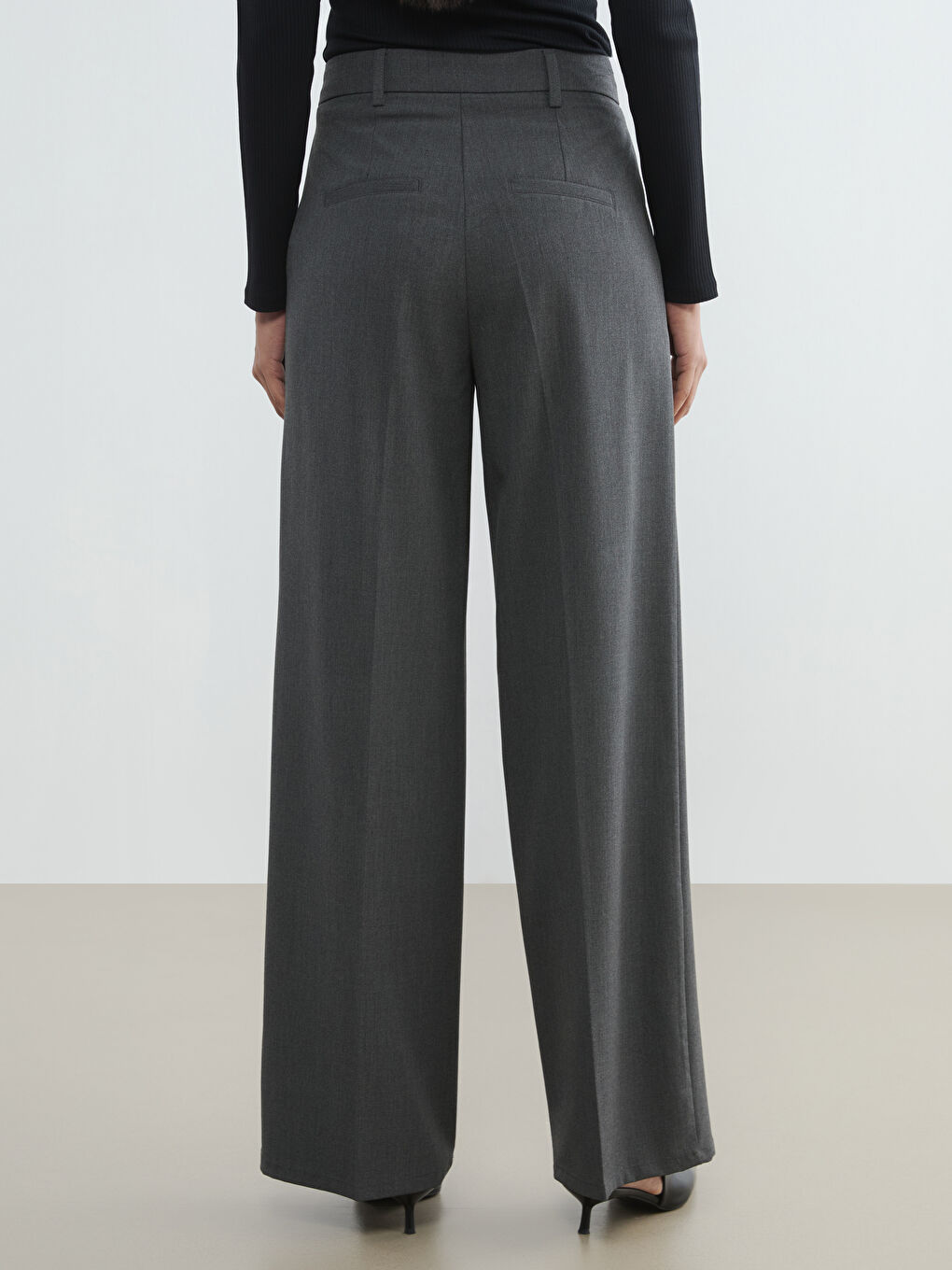 بنطلونات نسائية بليسيه بمقاس مريح-4