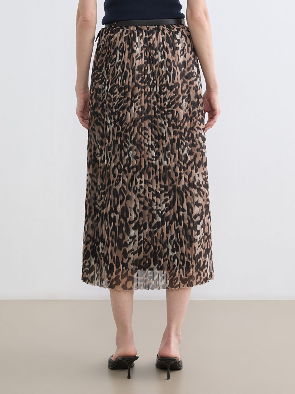 Kahverengi Beli Kemerli Desenli Şifon Pileli Etek-3