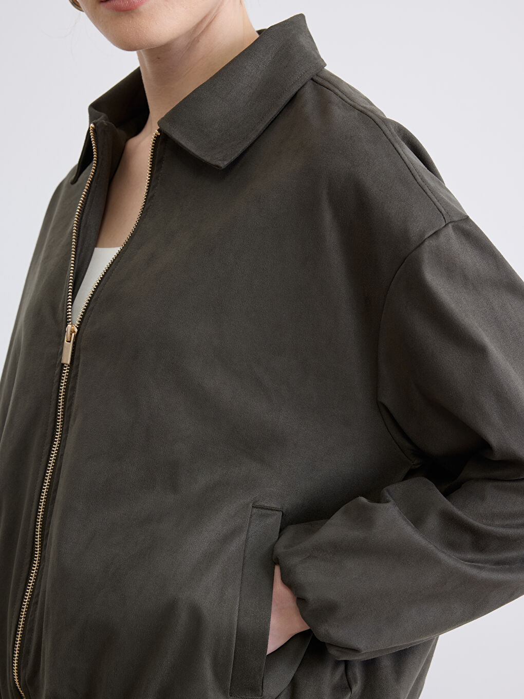 Haki Gömlek Yaka Süet Görünümlü Kadın Ceket-2