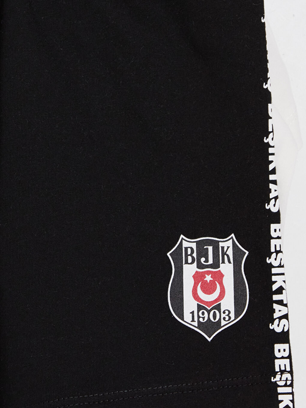 Beyaz Beşiktaş Baskılı Erkek Çocuk Şortlu Pijama Takımı-6