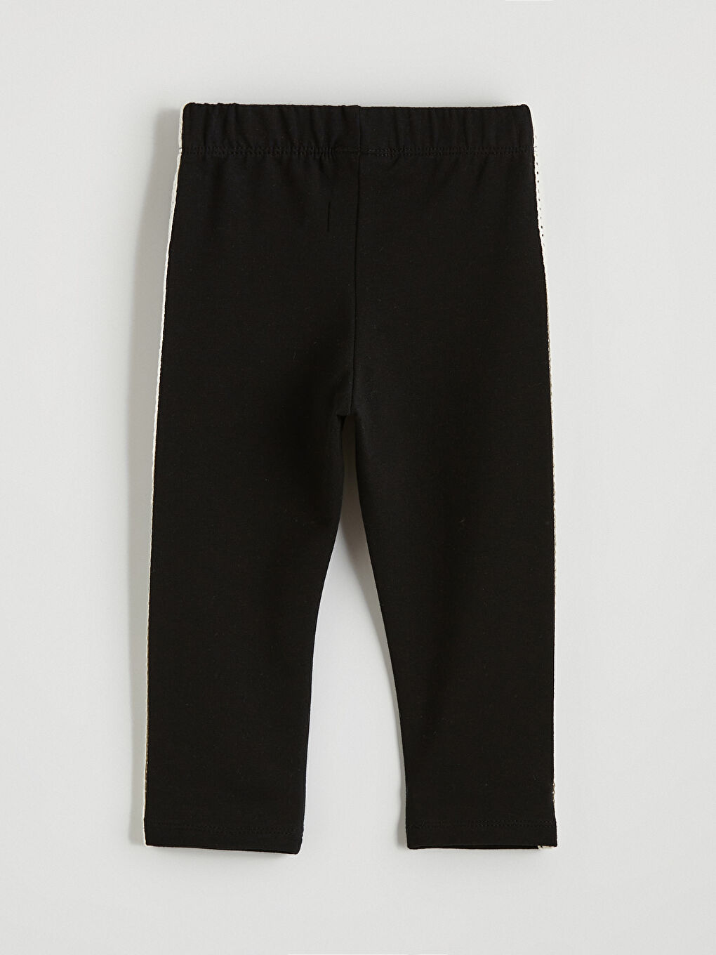 طقم بيج فاتح / ايكرو طفلة-6